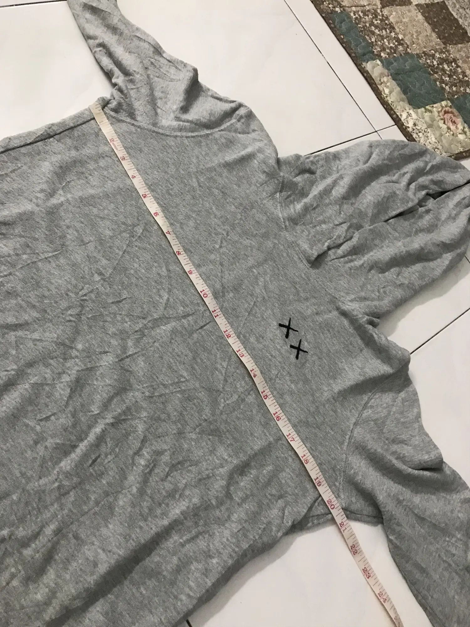Kaws × Uniqlo Kaws Uniqlo Grey Hoodie Size US M / EU 48-50 / 2 - 5 Thumbnail
