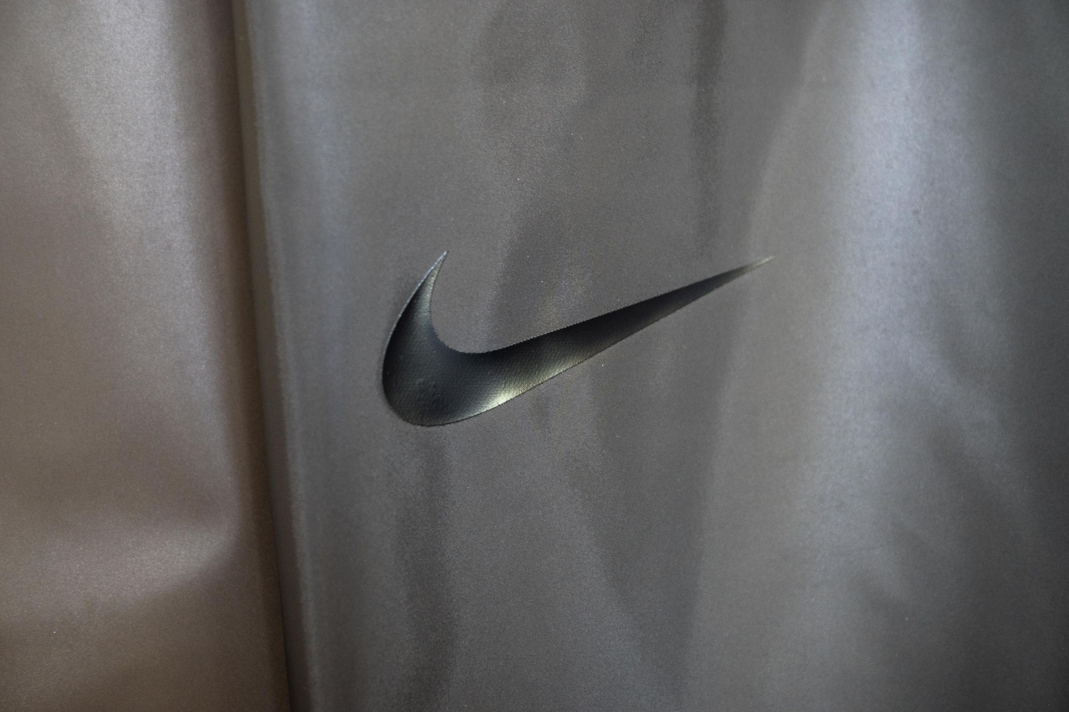 Nike Cyberpunk Rain Jacket Size US M / EU 48-50 / 2 - 8 Thumbnail