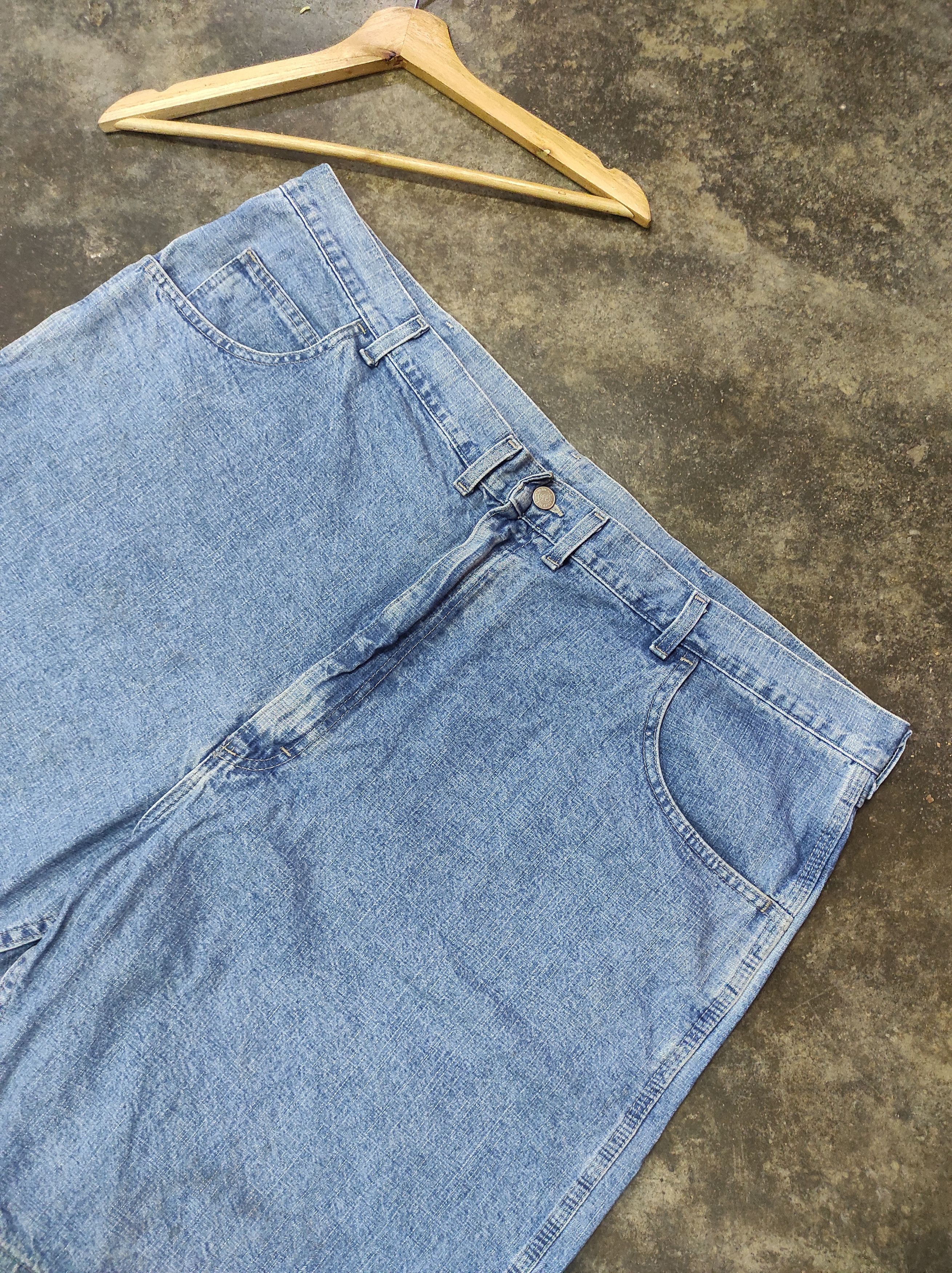 Vintage × Wrangler WRANGLER HERO VTG DENIM BAGGY SHORT PANTS Size US 44 / EU 60 - 7 Thumbnail