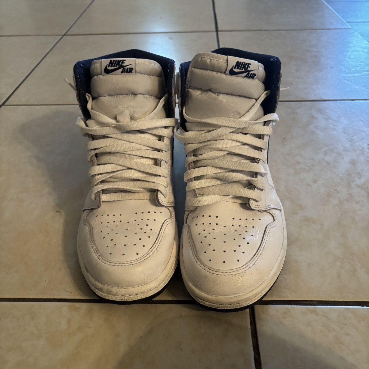 Jordan Brand Original Nike Jordan 1s Size US 10.5 / EU 43-44 - 1 Thumbnail