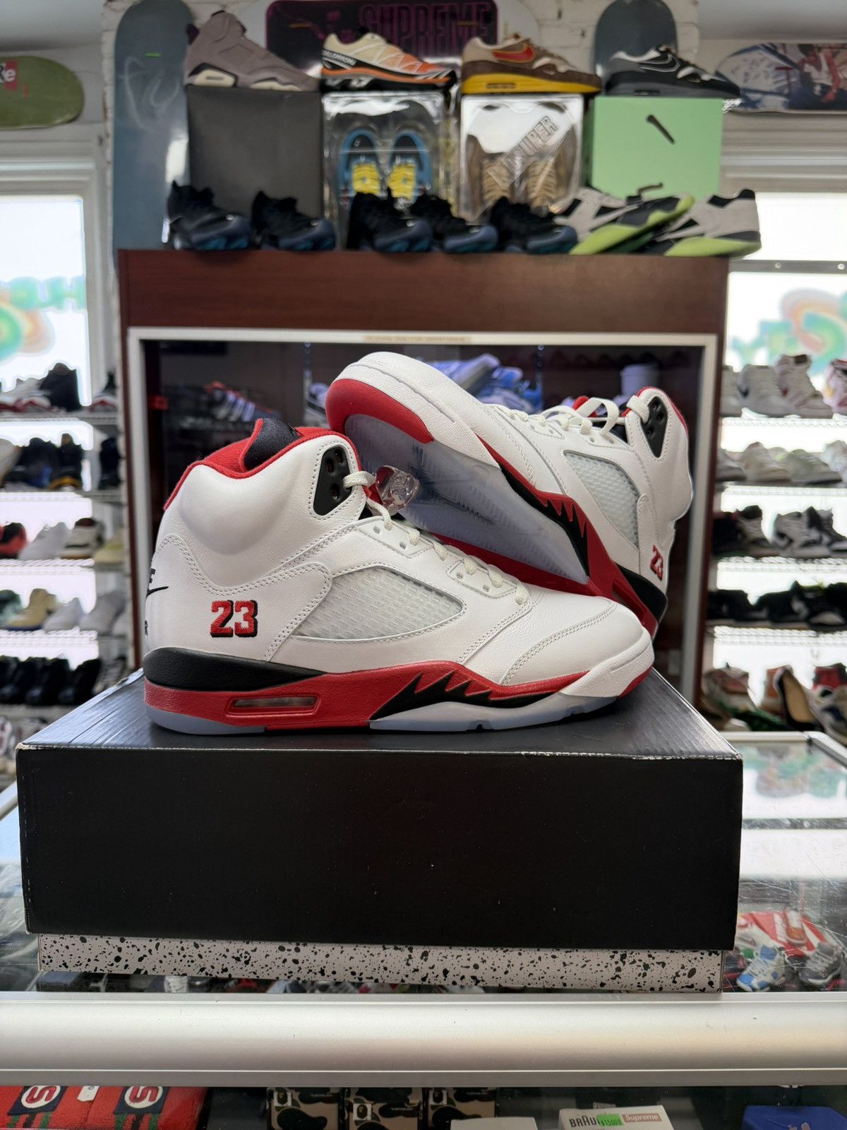 Jordan Brand Jordan 5 Retro ‘Fire Red’ Size US 10 / EU 43 - 1 Thumbnail