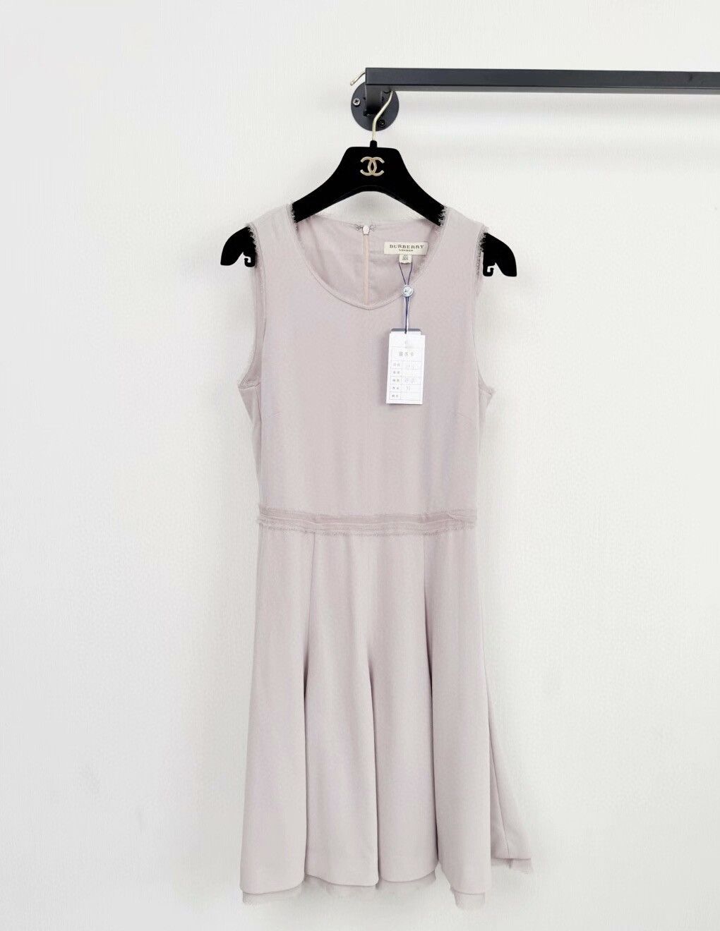 Burberry Burberry dress, authentic Size XS / US 0-2 / IT 36-38 - 1 Thumbnail