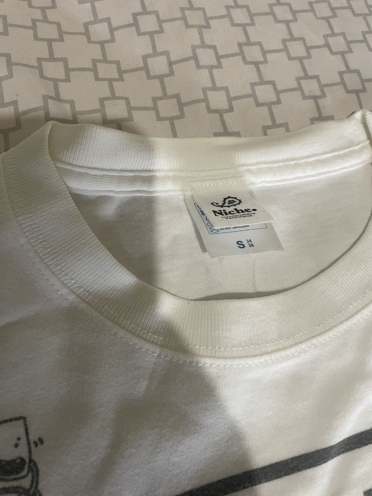 Japanese Brand Niche Flower t-shirt Size US S / EU 44-46 / 1 - 3 Thumbnail
