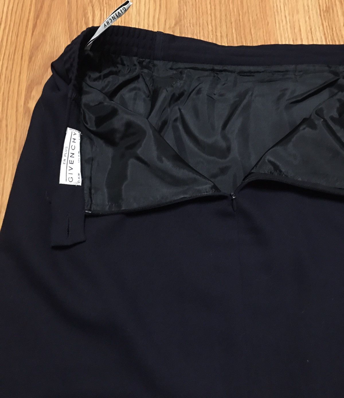 Givenchy × Vintage Givenchy Vintage Dark Blue Wool Blend Long Skirt US16 EU46 Size 38" / US 16 / IT 52 - 10 Thumbnail