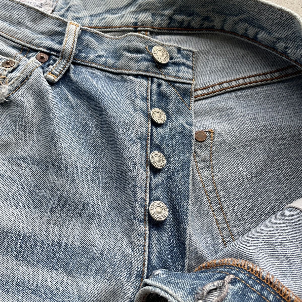 Japanese Brand × Jean × Vintage Vintage Japanese Distressed Light Wash Faded Jeans Pants Size US 32 / EU 48 - 6 Thumbnail