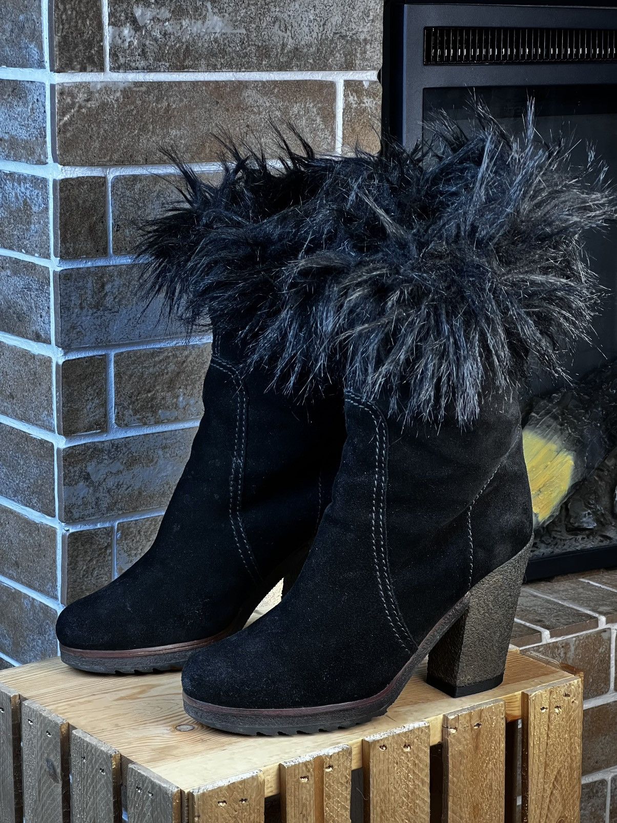 Prada Prada Faux Fur High Heels Ankle Suede Boots Size US 7 / IT 37 - 1 Thumbnail