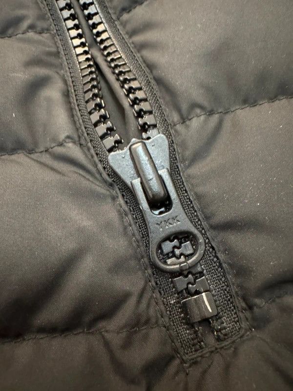 Peak Performance Peak Performance Troop Down Jacket Reversible size S Size US S / EU 44-46 / 1 - 10 Thumbnail