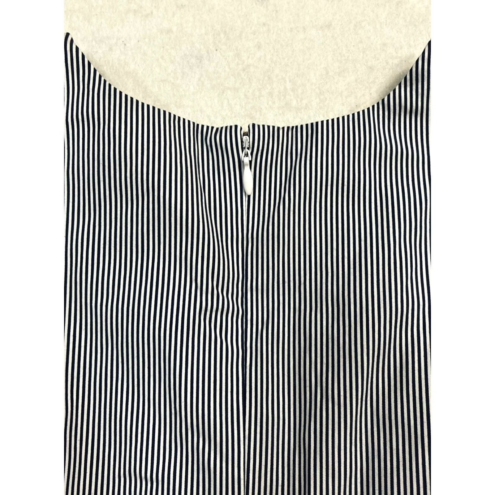 Ann Taylor VINTAGE? Women’s Ann Taylor Dress Sundress Knee Length Striped Twist Front Blue 4 Womens Regular Cotton Back Zipper 100% Cotton blue? Size S / US 4 / IT 40 - 5 Thumbnail