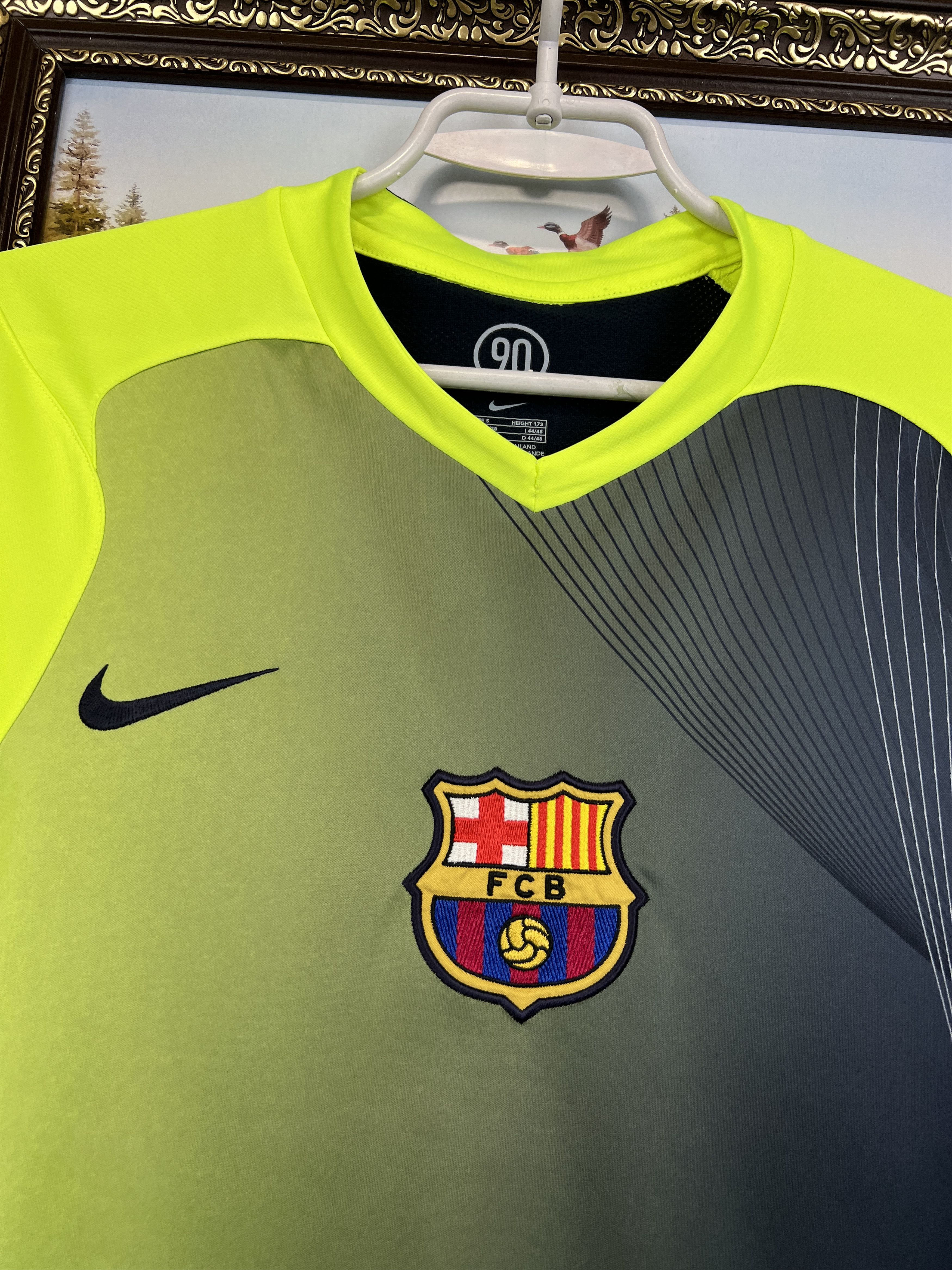 Nike FC Barcelona Football Train Shirt Soccer Jersey Trikot Size US S / EU 44-46 / 1 - 3 Thumbnail