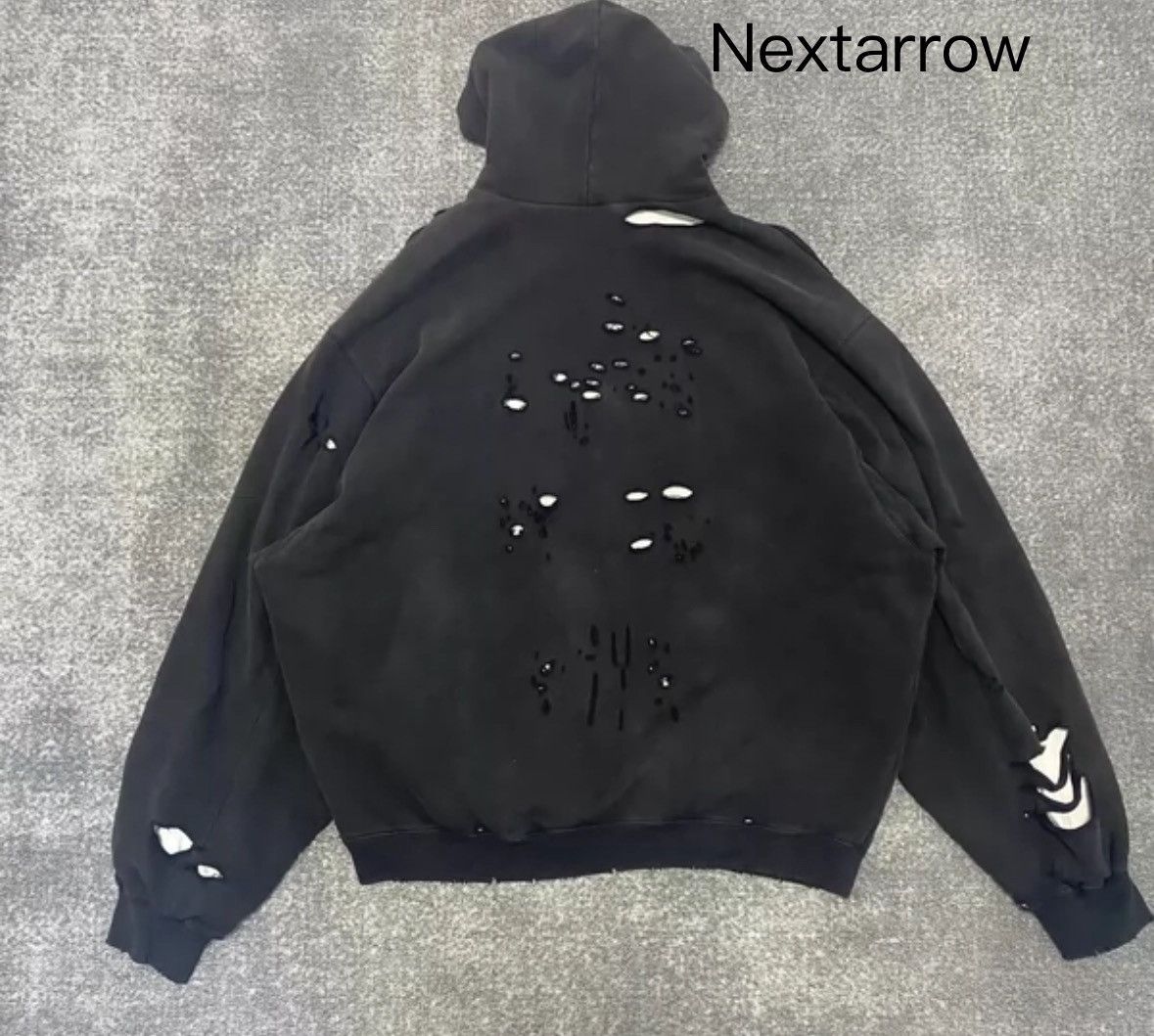 Balenciaga Balenciaga ripped logo hoodie2412-Nextarrow Size US M / EU 48-50 / 2 - 1 Thumbnail