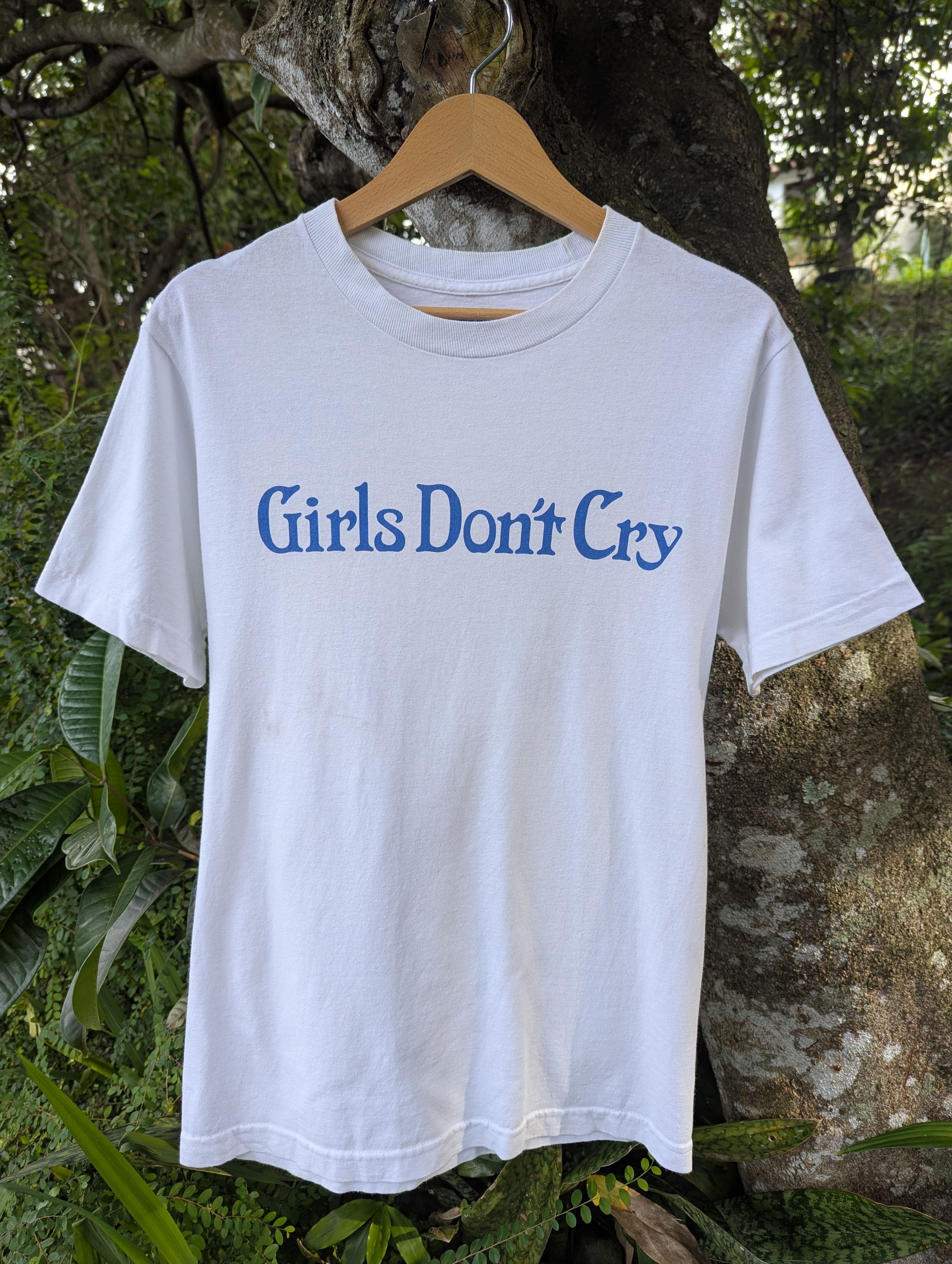 Girls Don't Cry Verdy x Uniqlo “YOU GIVE ME BUTTERFLIES” T-Shirt