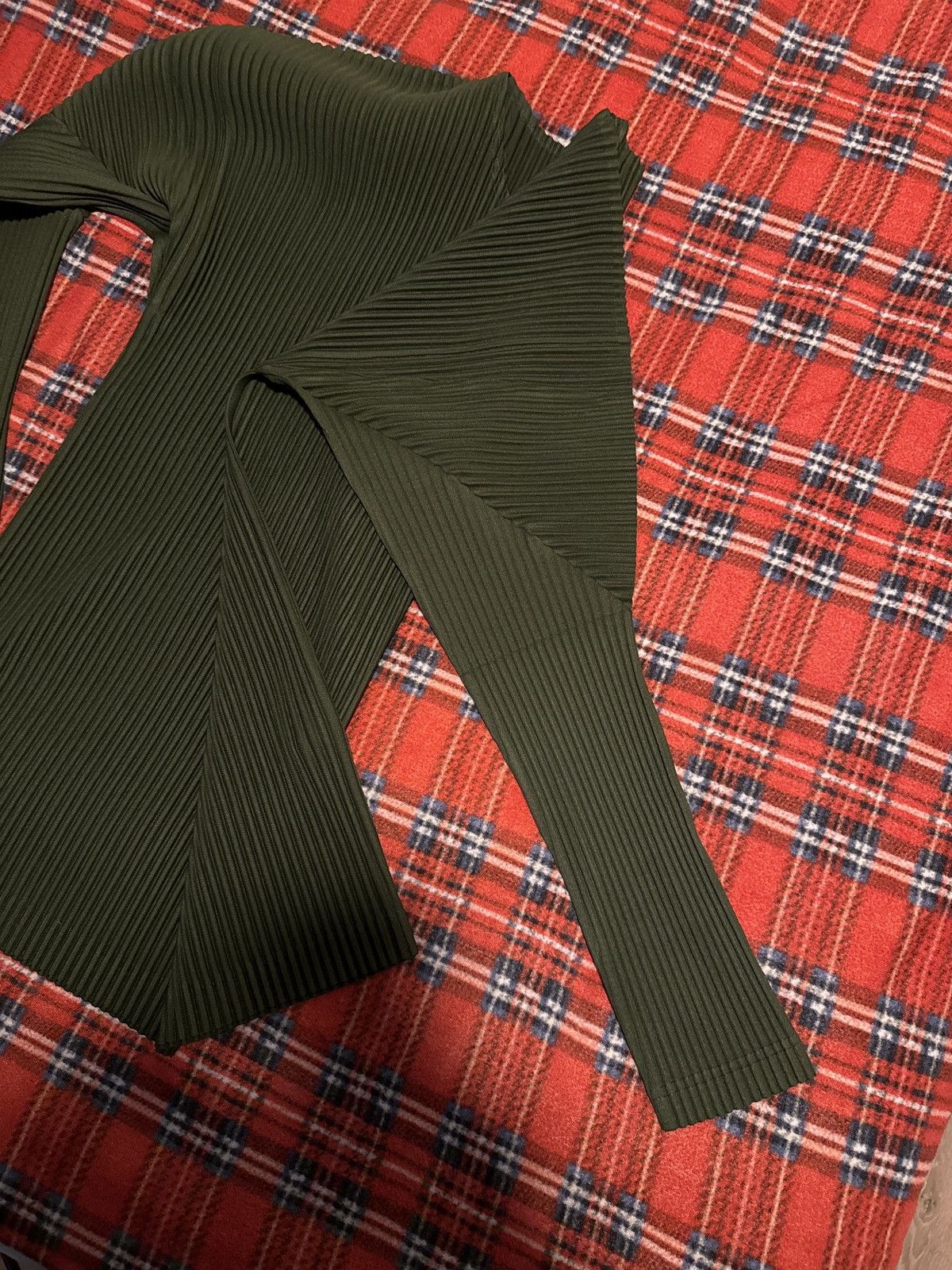 Homme Plisse Issey Miyake × Issey Miyake Green mc October long sleeve T-Shirt Size US M / EU 48-50 / 2 - 2 Thumbnail