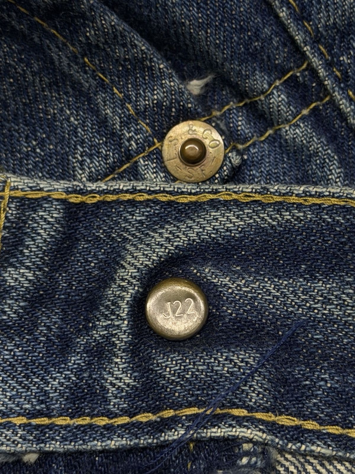 Levi's Vintage Clothing Vintage 90s Levi’s 702XX Big E Buckle Back Selvedge Denim 32 Size US 32 / EU 48 - 13 Thumbnail