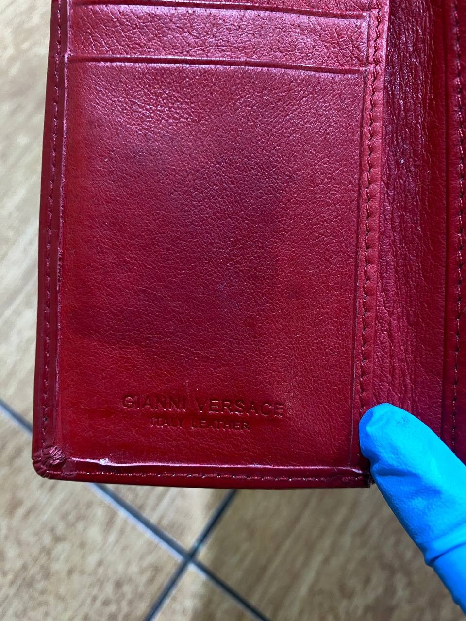 Versace Vintage luxury Versace Wallets logo red Y2K Size ONE SIZE - 2 Thumbnail