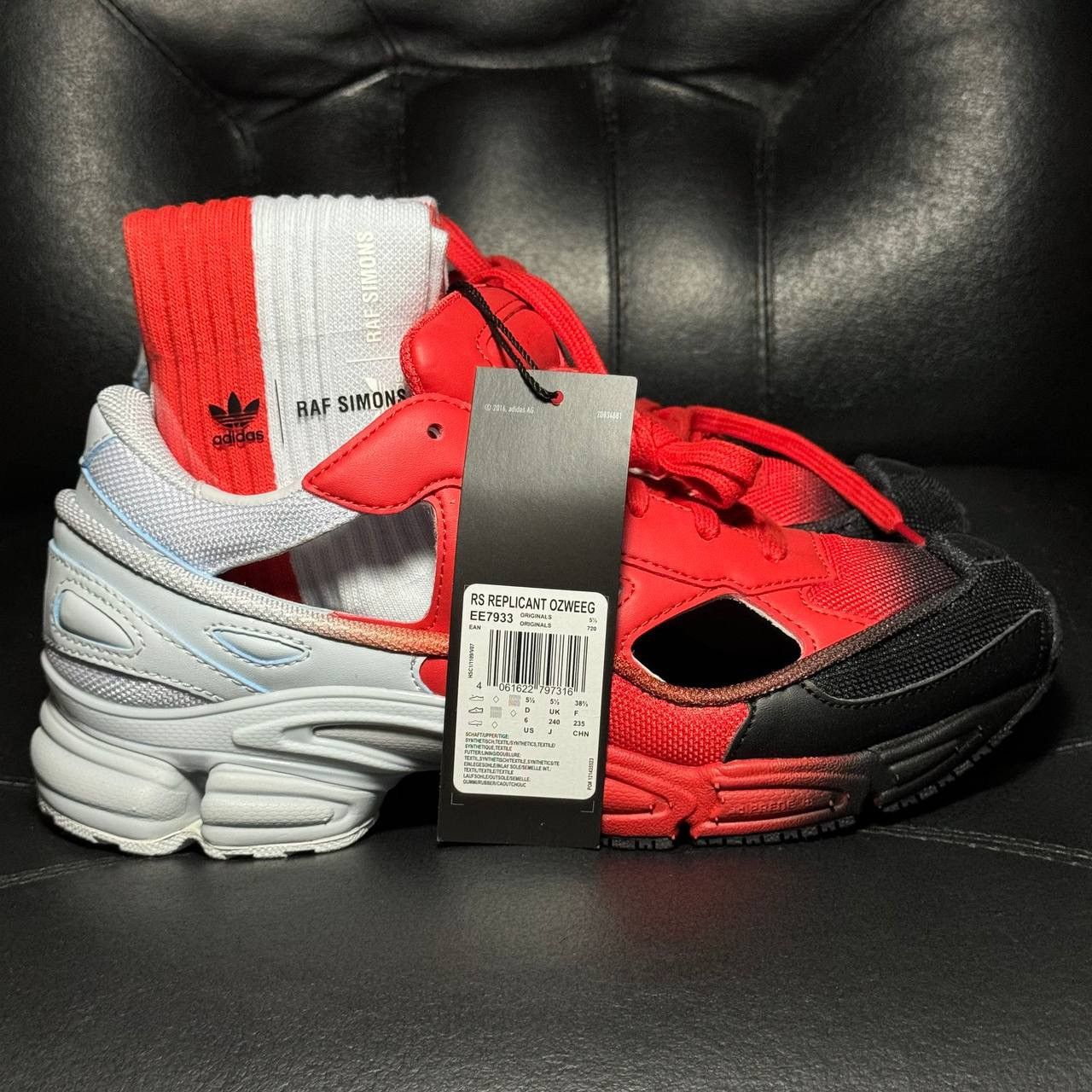 Adidas × Raf Simons 6us Adidas Raf Simons Ozweego Replicant Size US 6 / EU 39 - 1 Thumbnail