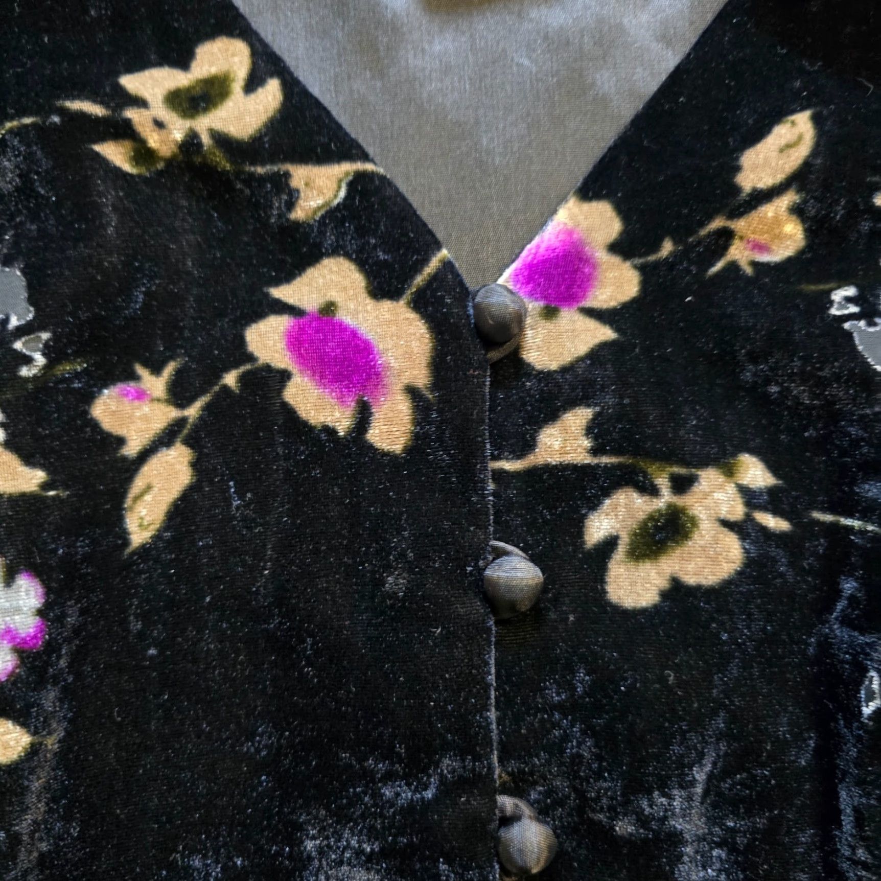 Velvet VINTAGE JR Nites Top Womens 14W Black Floral Velvet Burnout Witch Whimsy Goth Shirt Blouse Womens Size XL / US 12-14 / IT 48-50 - 4 Thumbnail