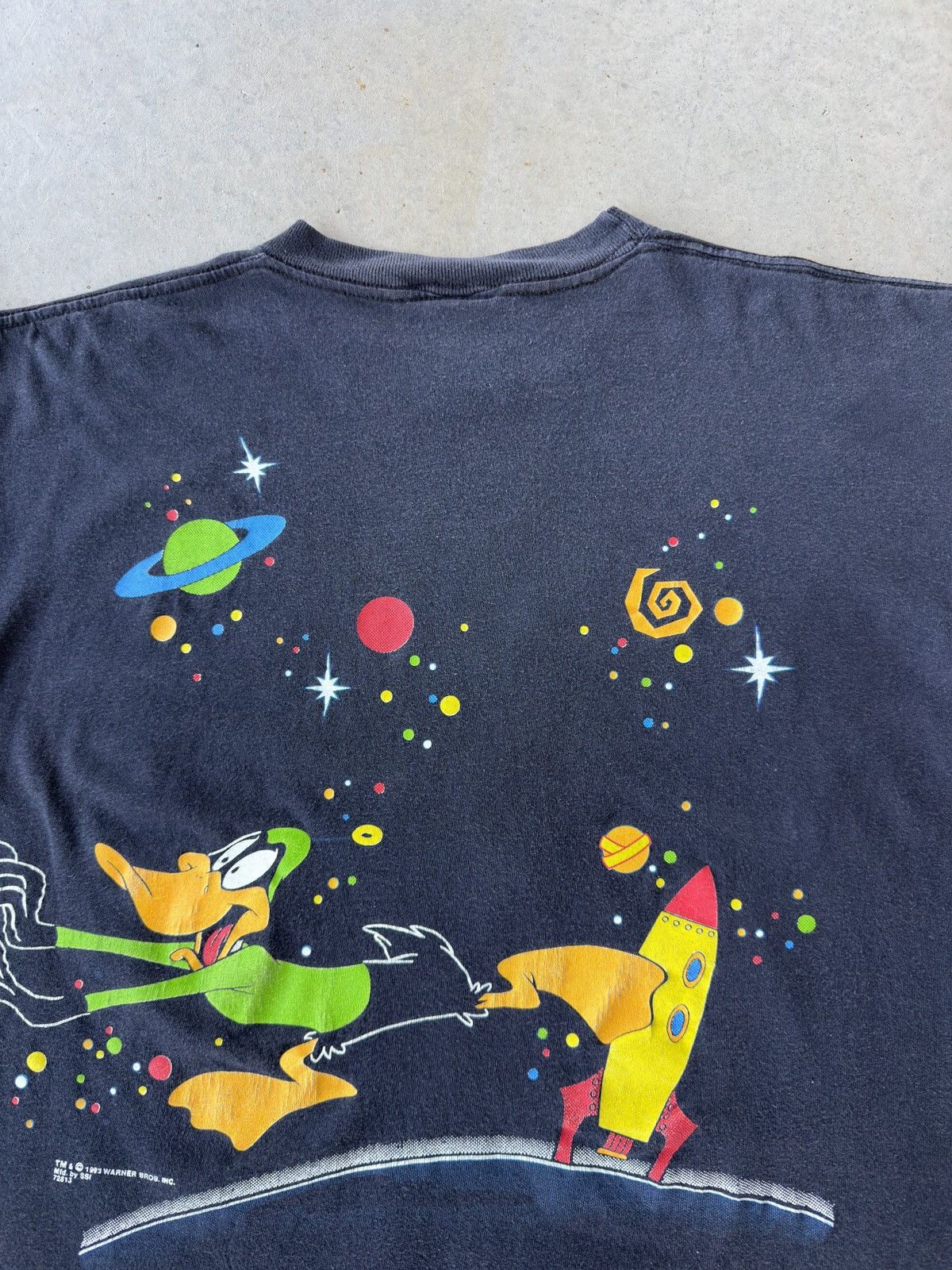 Vintage Vintage 1993 Marvin the Martian Spaceship Aop T Shirt Size US L / EU 52-54 / 3 - 4 Thumbnail