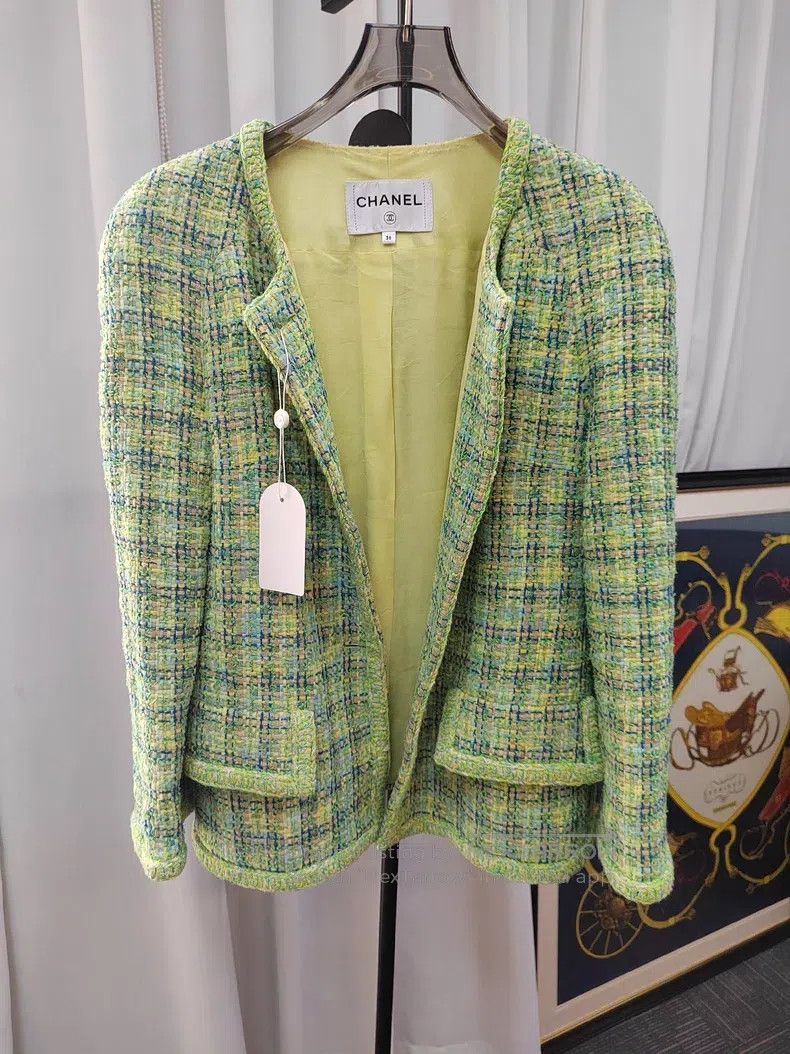 Chanel Chanel Soft tweed small fragrant coat Size XS / US 0-2 / IT 36-38 - 1 Thumbnail