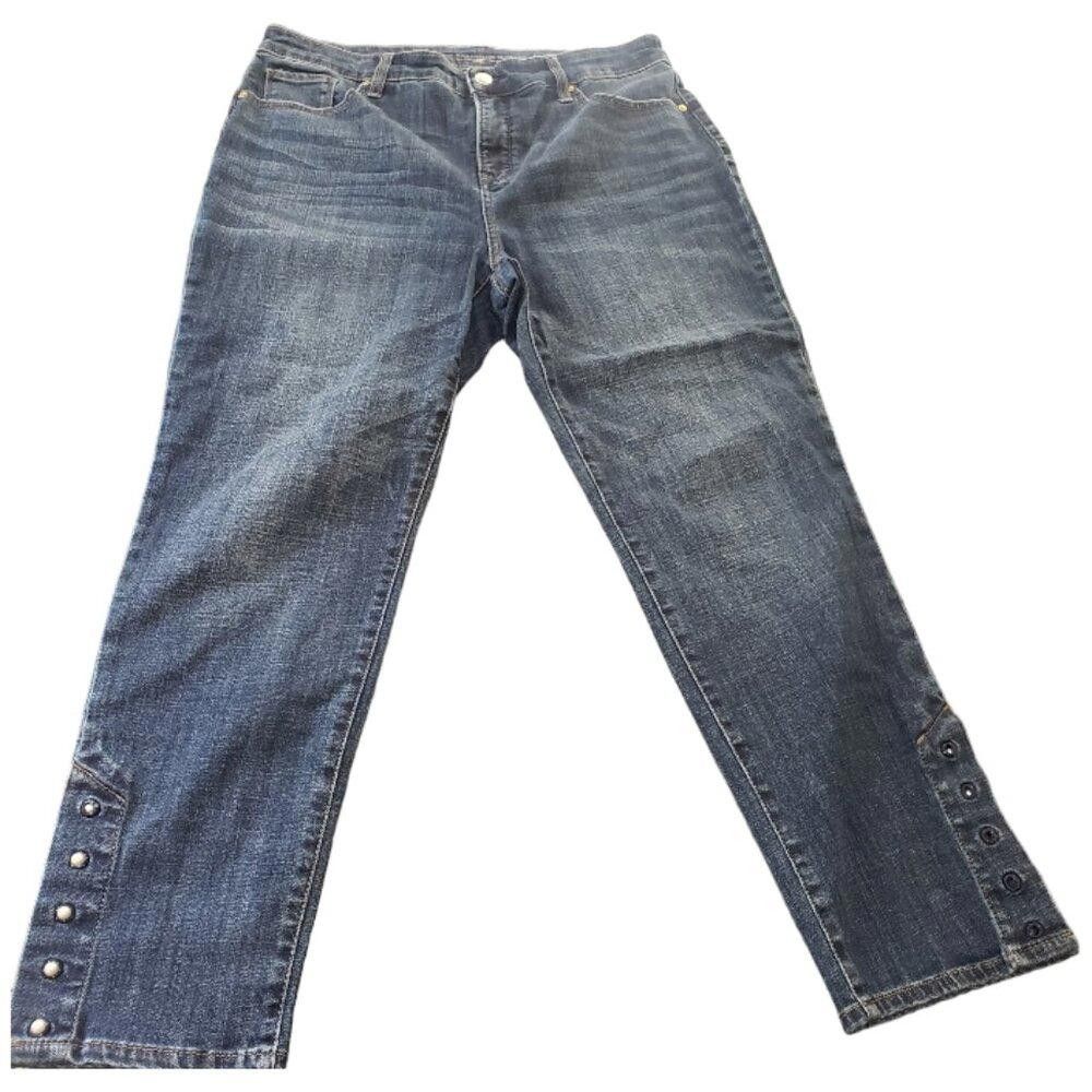 Chicos CT1499 Chico's Girlfriend slim Leg ankle Jean Pearl Detail Size 32" / US 10 / IT 46 - 1 Thumbnail