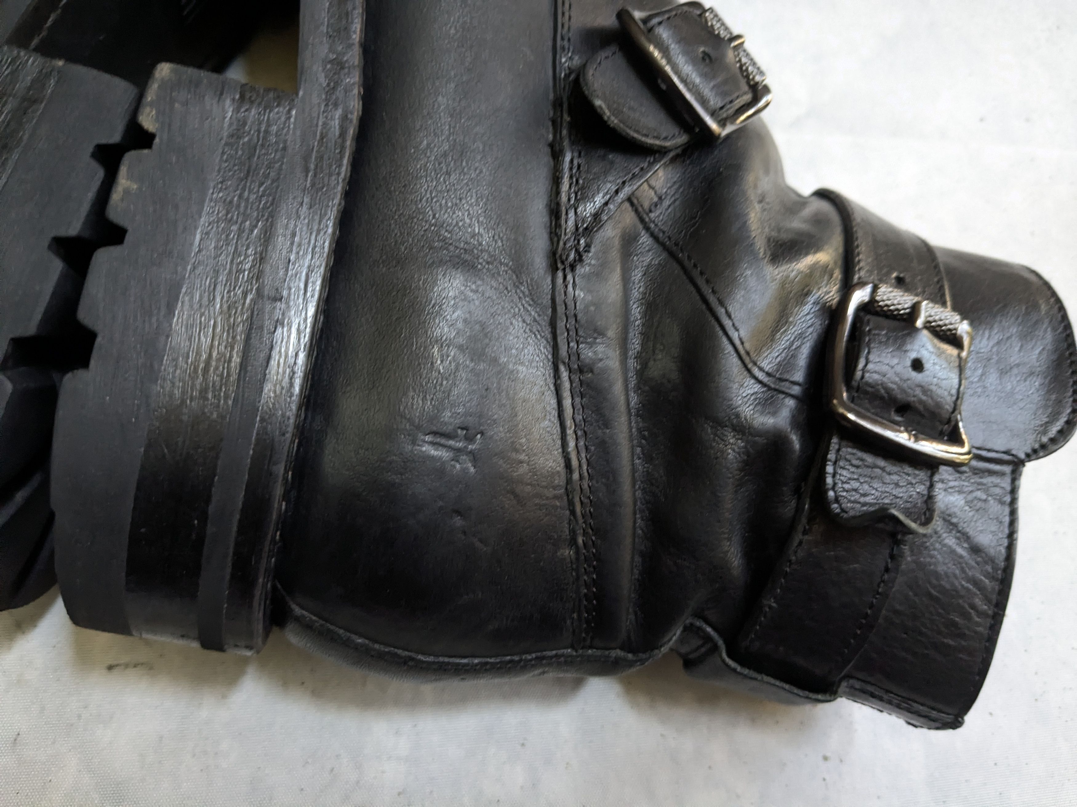 Frye Frye Engineer Boots Black Leather 9.5 D Strap Buckle Size US 9.5 / EU 42-43 - 9 Thumbnail
