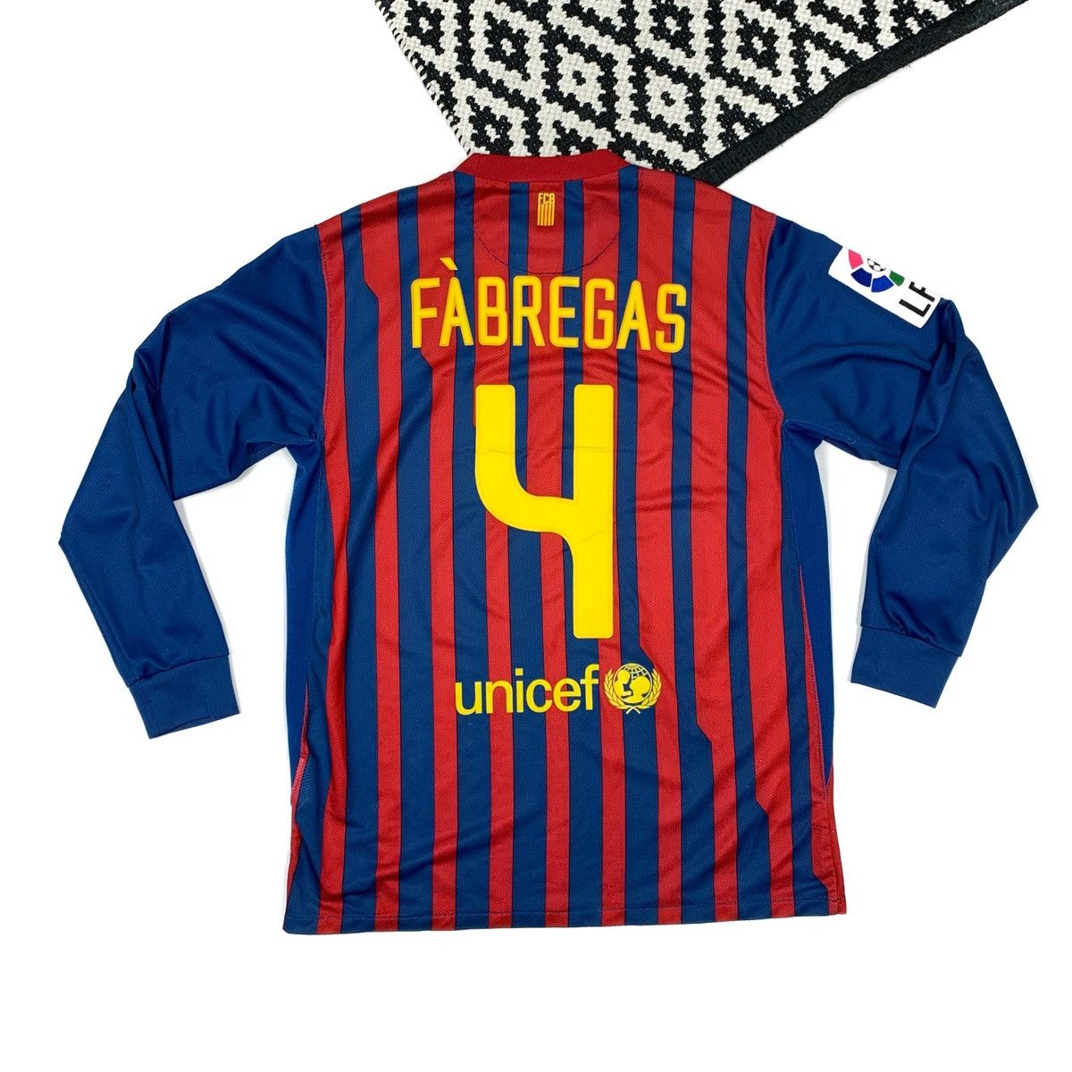 Nike Nike Soccer Jersey Barcelona 2011/12 T-Shirt Fabregas 4 Size US M / EU 48-50 / 2 - 1 Thumbnail