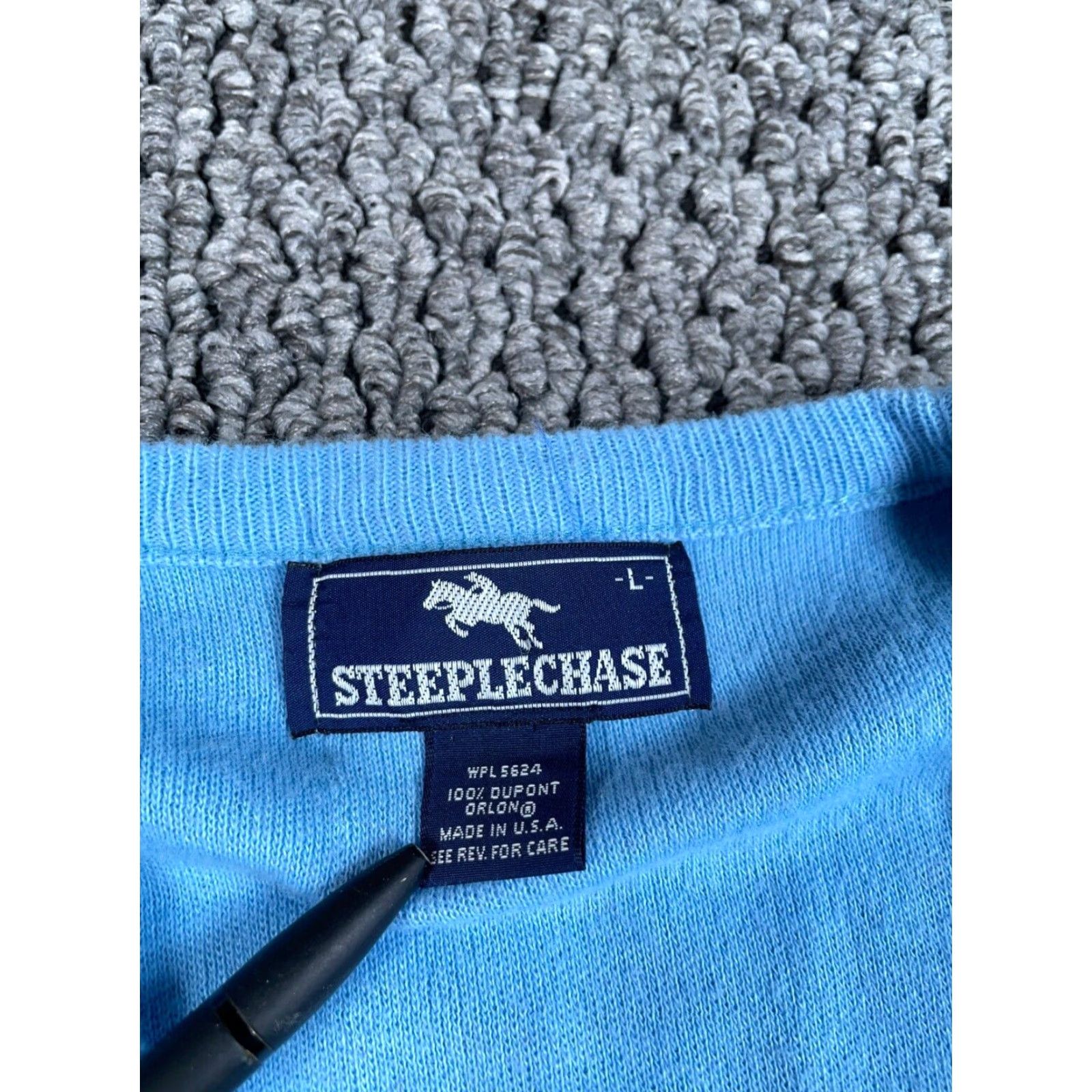 Vintage VINTAGE 80s Preppy Men's Large Blue V-Neck Lightweight Knit Sweater Pullover Mens Size US L / EU 52-54 / 3 - 3 Thumbnail