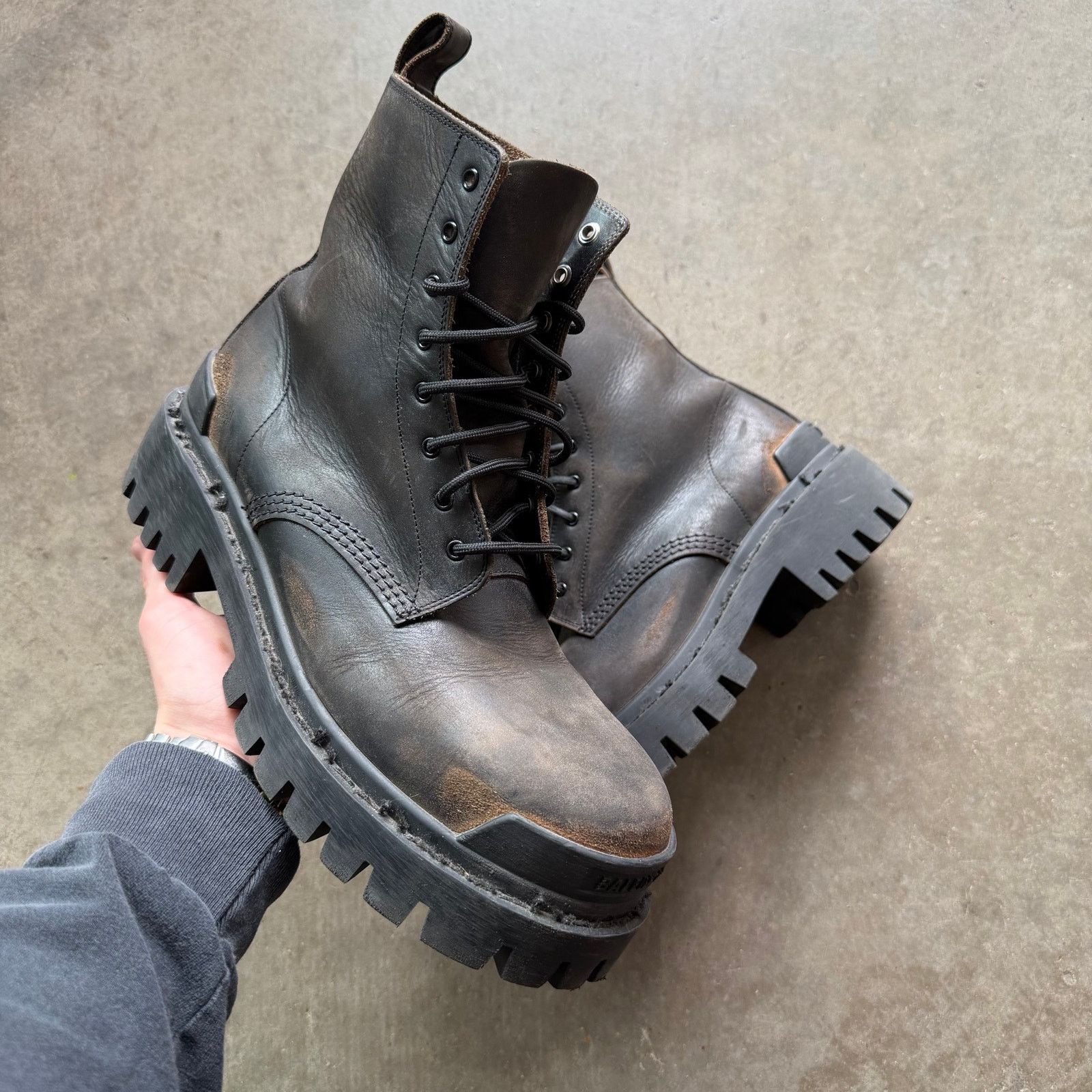 Balenciaga Balenciaga Strike Boots Browm Size US 8 / EU 41 - 1 Thumbnail