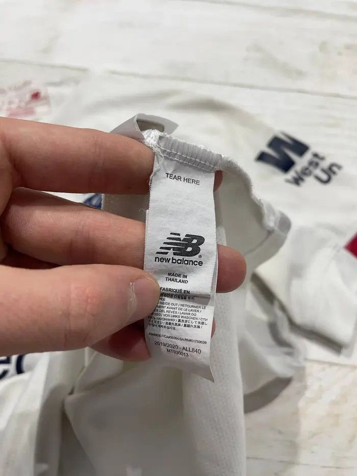 New Balance New Balance Liverpool 2019 2020 Away Shirt Soccer Jersey Size US S / EU 44-46 / 1 - 10 Thumbnail