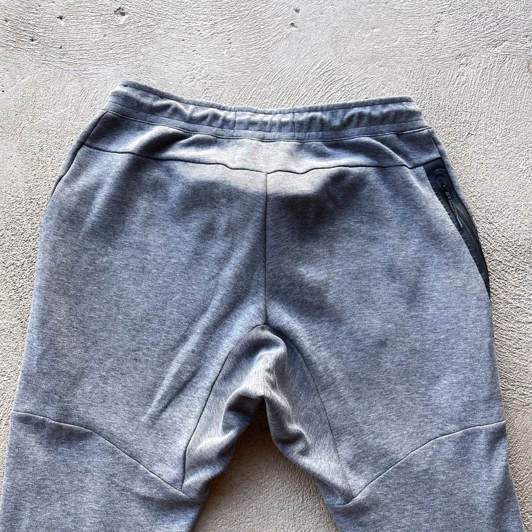 Nike Nike Pants Mens XL Gray Tech Fleece Jogger Sweat Performance Stretch Basic Gym Size US 36 / EU 52 - 5 Thumbnail