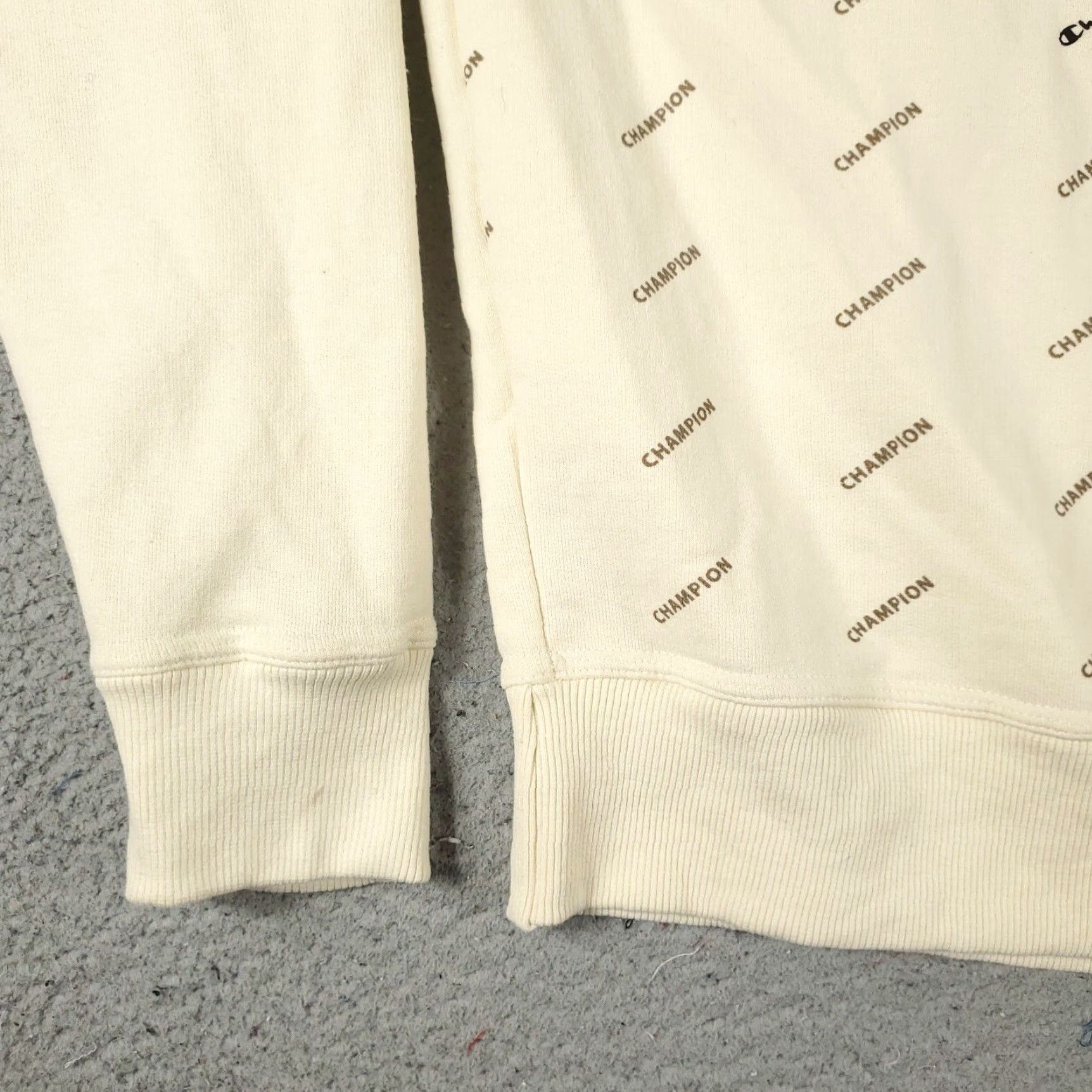 Champion Mens Champion Sweater Medium Ivory Beige Casual Pullover Sweatshirt Size US M / EU 48-50 / 2 - 3 Thumbnail