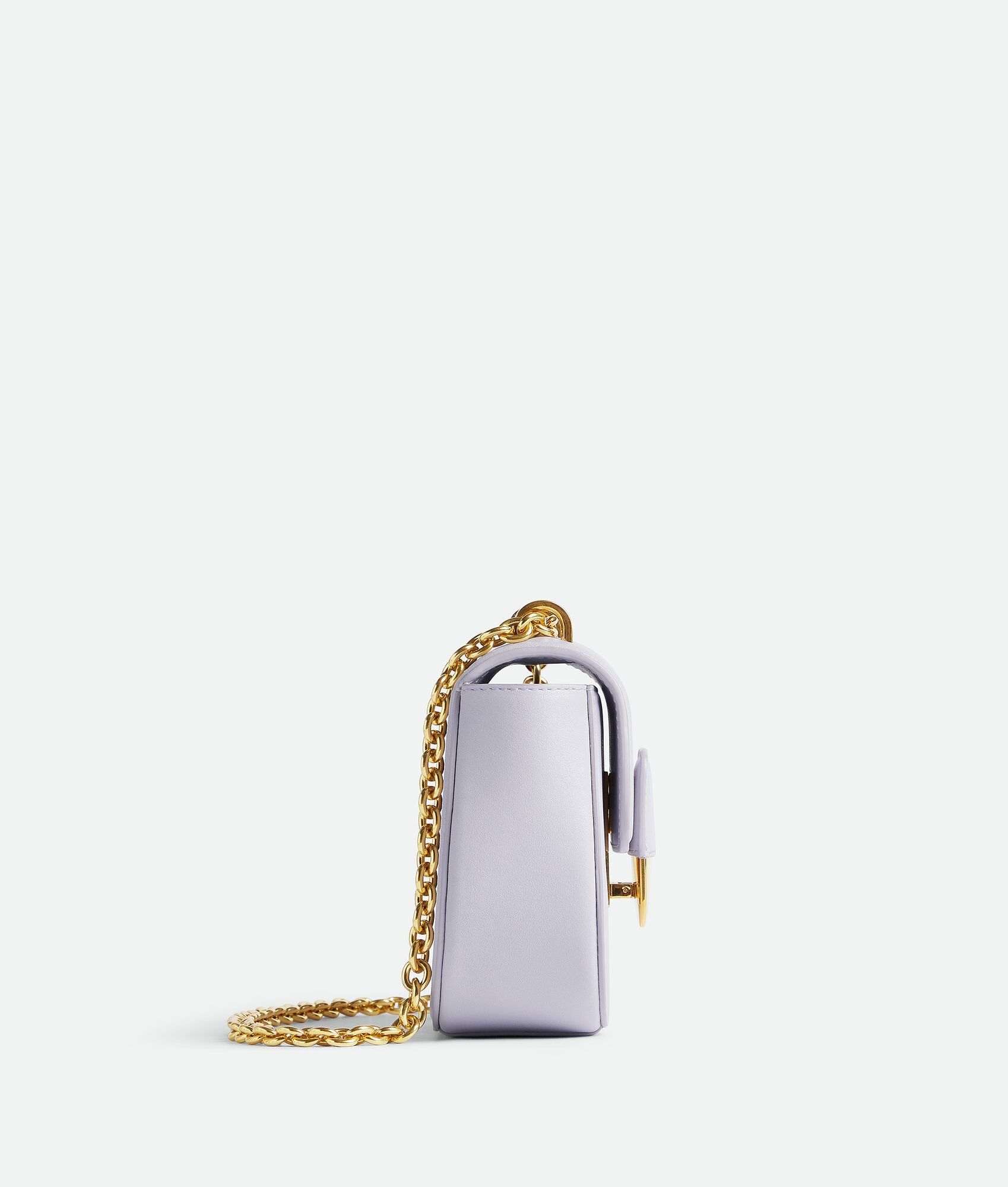 o1n1vont0325 Size: OS / Mini Chain Desiree Cross-Body Bag