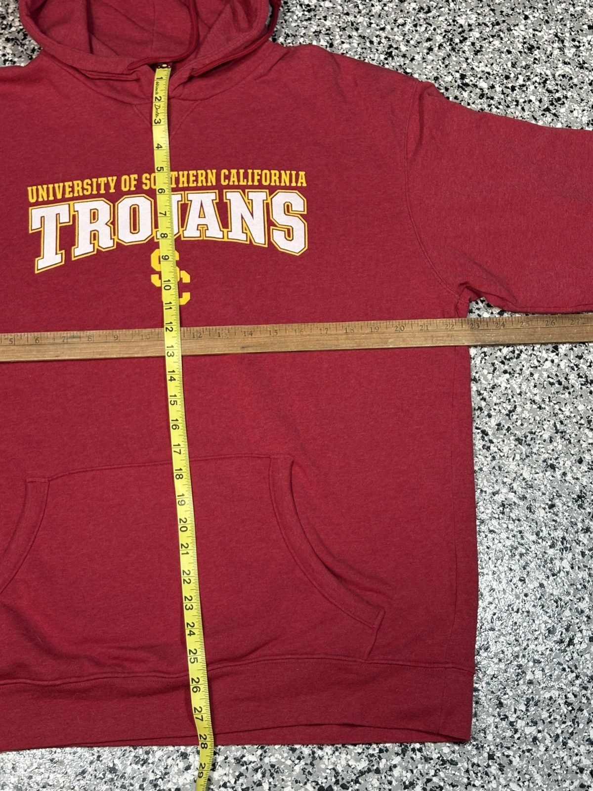 NCAA 2000s Rivalry Threads USC Trojans College Hoodie Sz. L 0543 Size US L / EU 52-54 / 3 - 6 Thumbnail