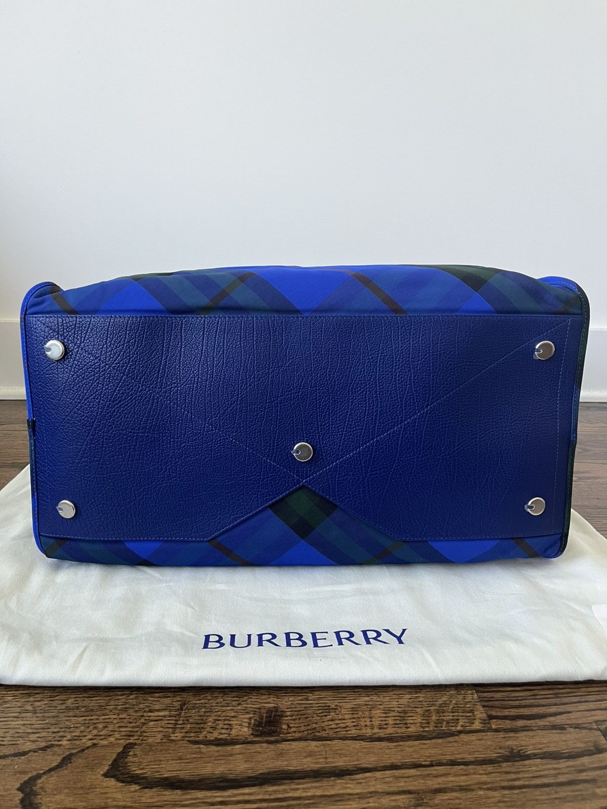 Burberry Burberry Medium Shield Duffle Bag Size ONE SIZE - 12 Thumbnail