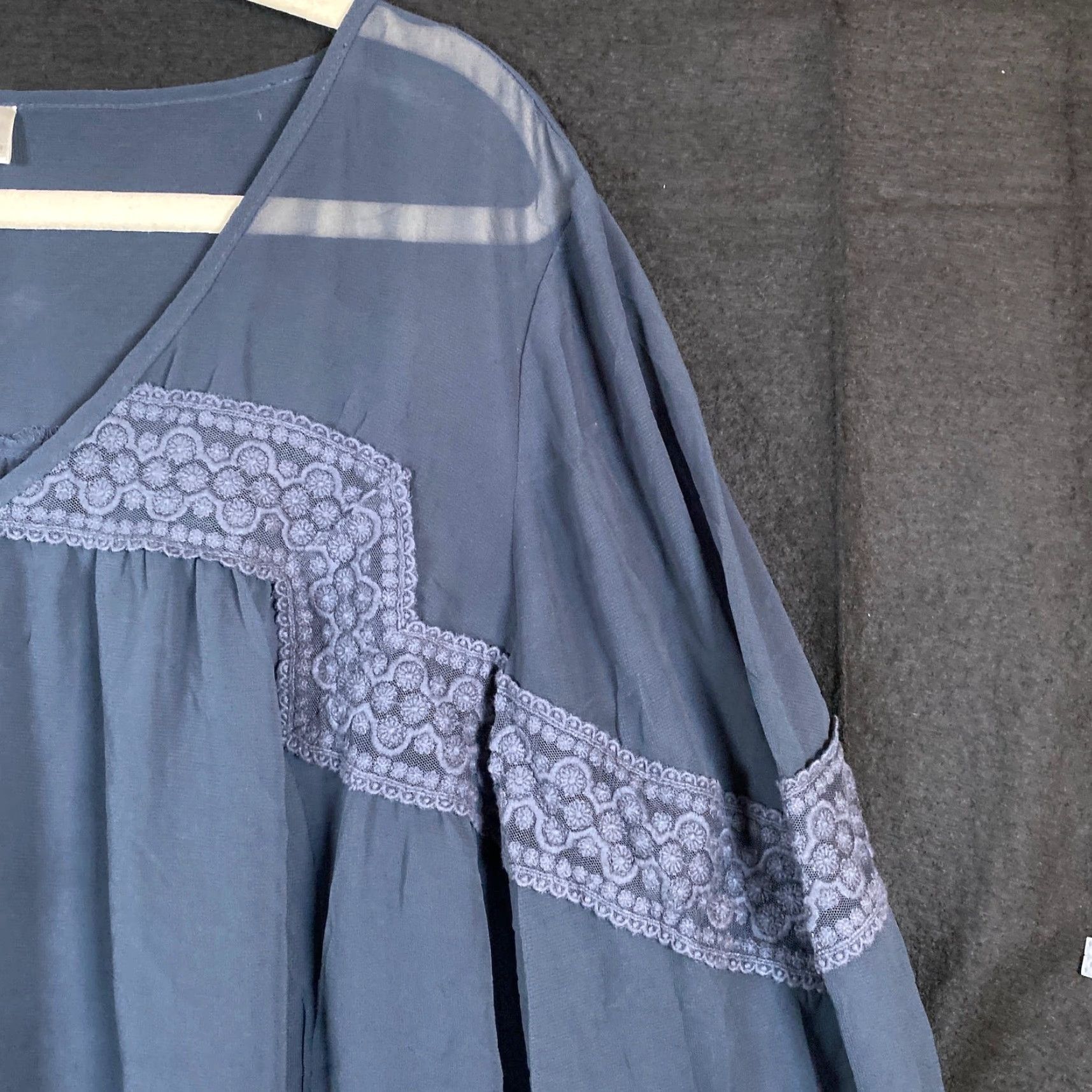 Lauren Conrad Lauren Conrad Blouse Blue V-Neck 3/4 Sleeve Sheer Tunic Polyester XL Womens Size XL / US 12-14 / IT 48-50 - 5 Thumbnail
