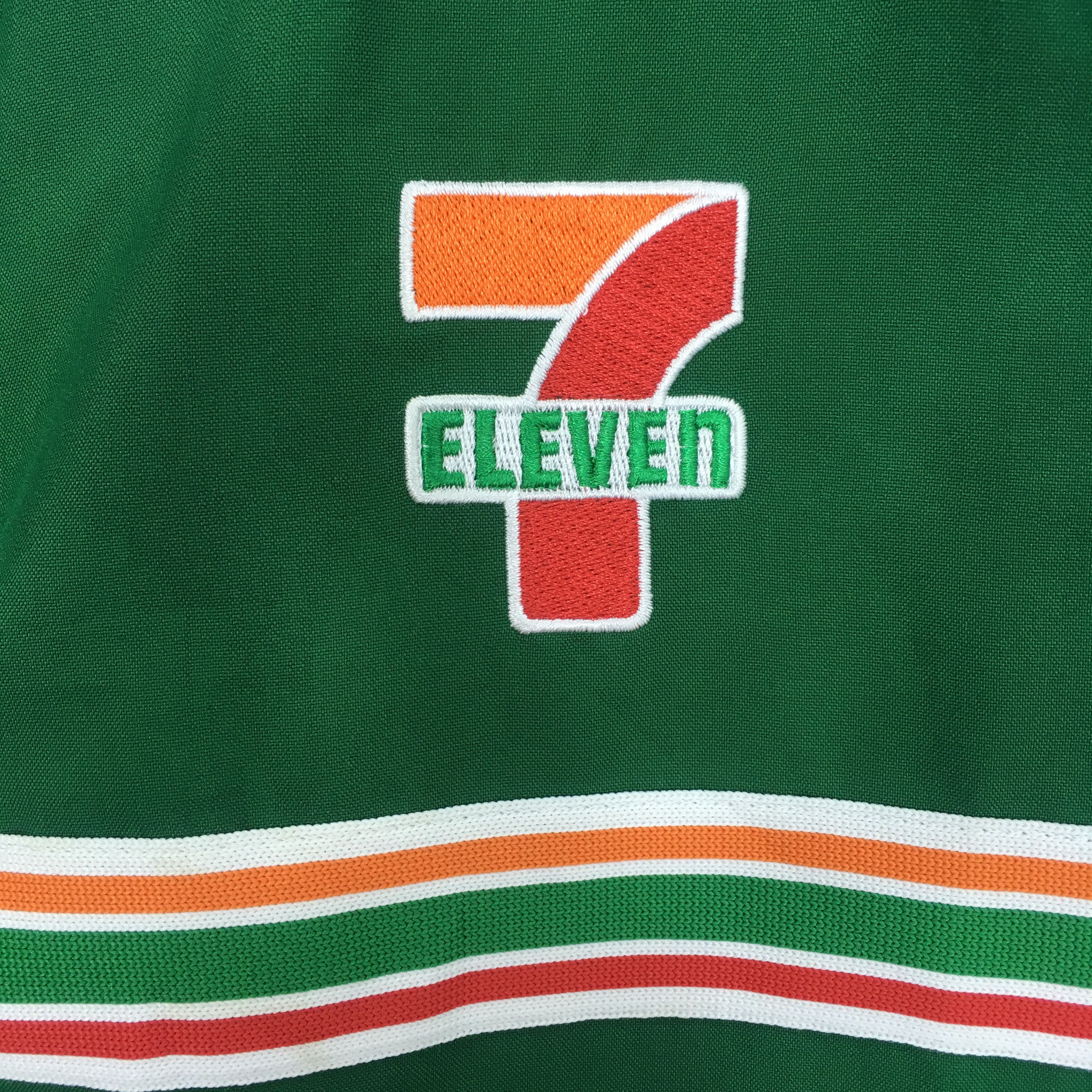 Japanese Brand Vintage 7-Eleven Workers Shirt Zipper Three Pocket Size US L / EU 52-54 / 3 - 6 Thumbnail
