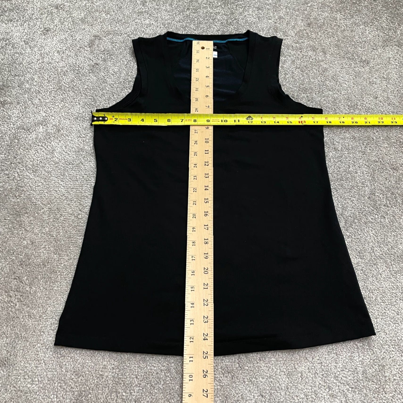 Vintage Columbia Omni Wick Tank Top Womens Medium Black Sleeveless Scoop Neck Activewear Classic Outdoor Sports Shirt Size M / US 6-8 / IT 42-44 - 7 Thumbnail