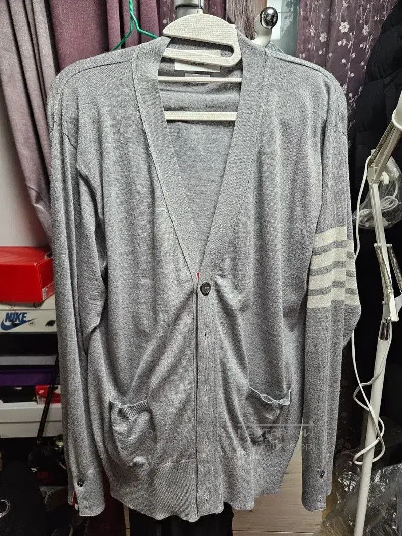 Thom Browne Thom Browne Wool Cardigan Size US XL / EU 56 / 4 - 1 Thumbnail