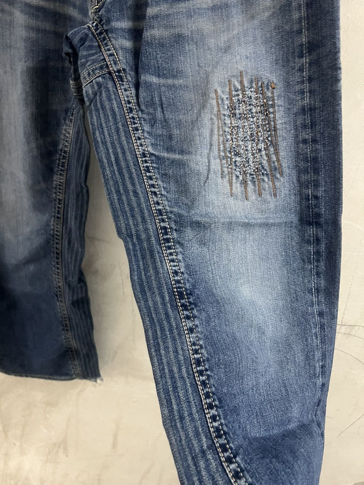 Japanese Brand JAPAN BRAND MIRZA DISTRESSED DENIM PANT Size US 32 / EU 48 - 10 Thumbnail
