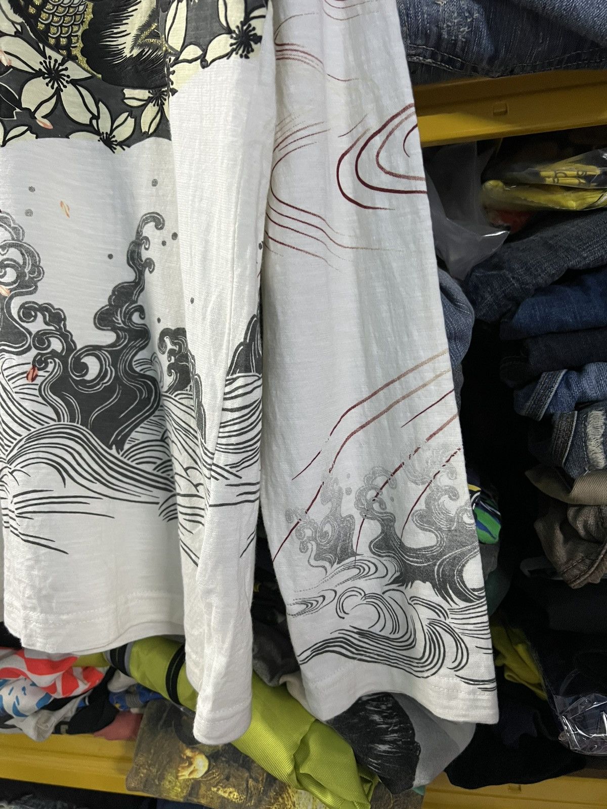 If Six Was Nine × Japanese Brand VINTAGE SUKAJAN KOI FISH LONG SLEEVE Size US M / EU 48-50 / 2 - 4 Thumbnail