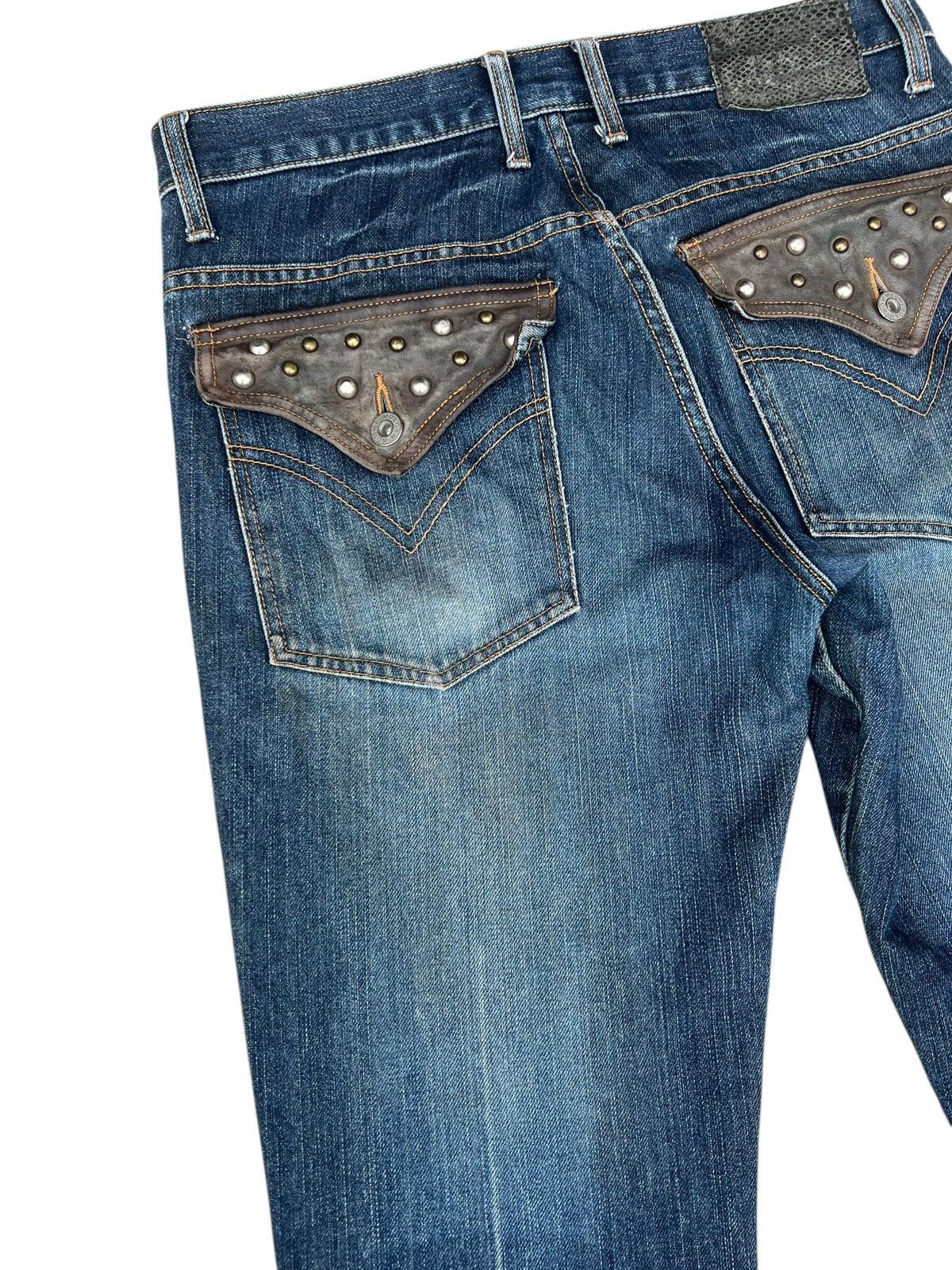 Morgan Homme Morgan Homme Japan Flap Pocket Distress Denim Flare Jeans Size US 31 - 15 Thumbnail