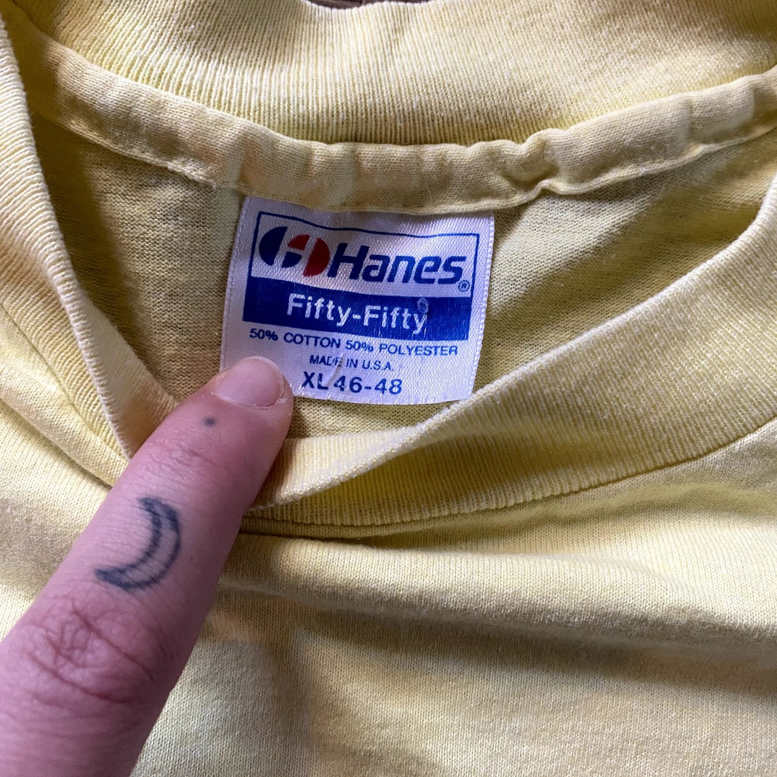 Hanes Vintage 1987 Fishing Definition Yellow Tee Shirt Size US XL / EU 56 / 4 - 3 Thumbnail
