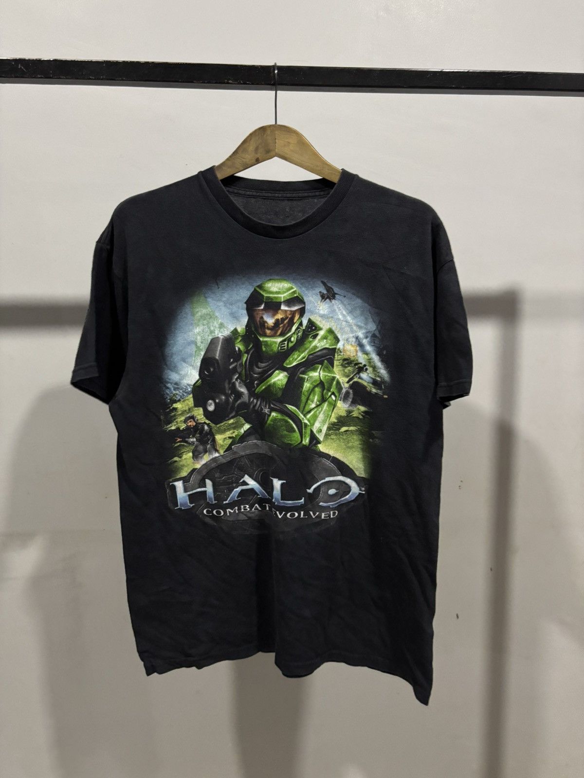Halo VINTAGE HALO COMBAT EVOLVED XBOX PC GAME TEES RARE Size US L / EU 52-54 / 3 - 1 Thumbnail