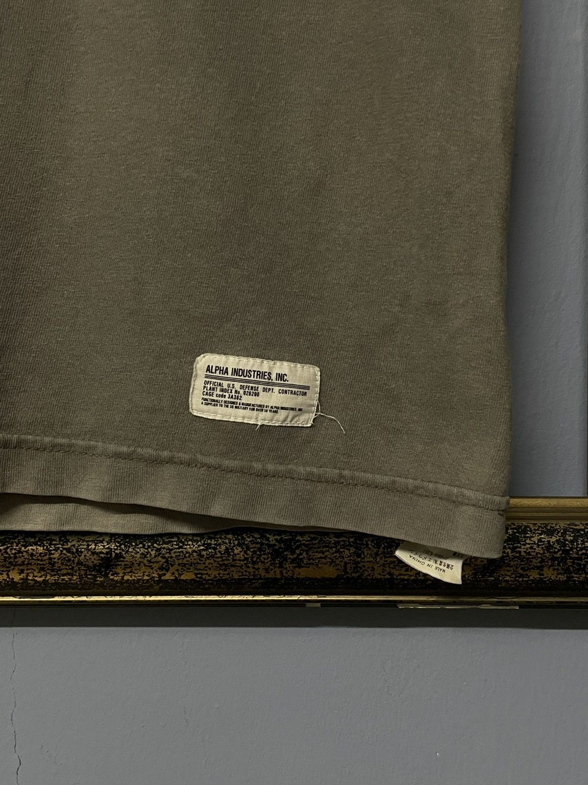 Alpha Industries × Vintage Vintage 90s Designer Alpha Industries Us Military Faded Tee Size US M / EU 48-50 / 2 - 4 Thumbnail