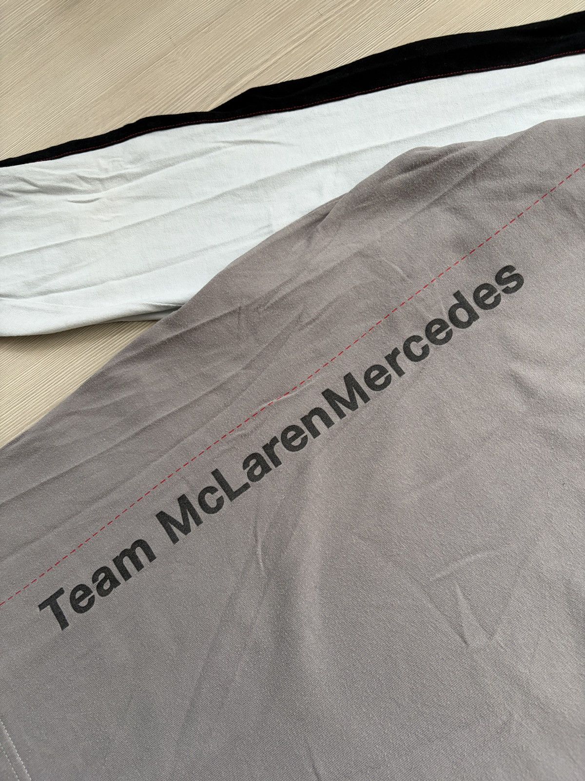 Mercedes-Benz Mercedes Team McLaren Formula One Long Sleeve Size US XXL / EU 58 / 5 - 5 Thumbnail