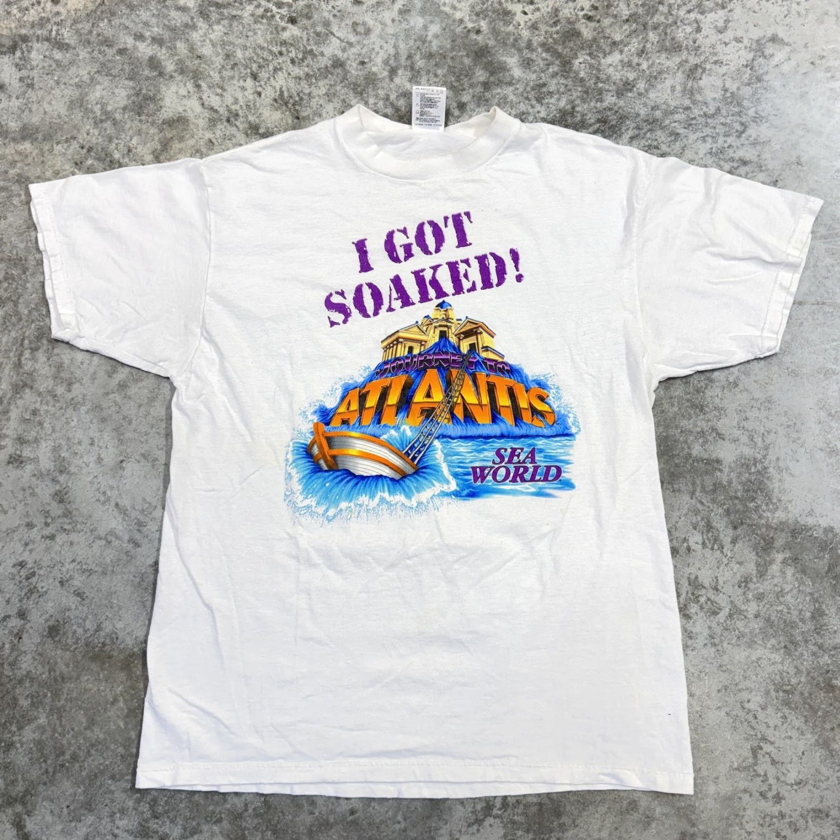 Tultex VINTAGE Tultex Sea World Atlantis Shirt Mens XL White I Got Soaked Graphic 90s Size US XL / EU 56 / 4 - 2 Thumbnail