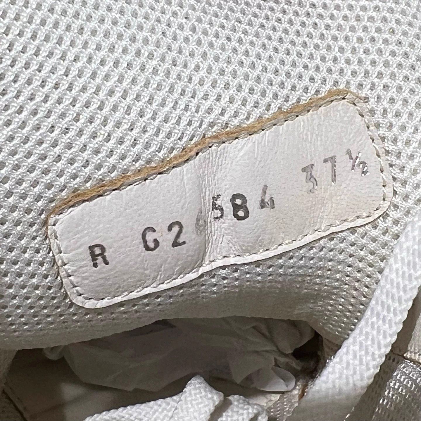 Chanel Chanel Classic CC White Women's Sneakers 37.5 Size US 6.5 / IT 36.5 - 8 Thumbnail