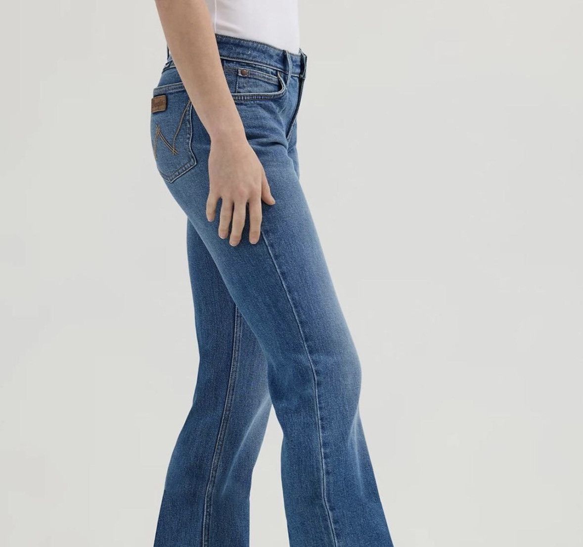 Wrangler WOMEN'S WRANGLER RETRO® MAE WIDE LEG TROUSER JEAN Size 30" / US 8 / IT 44 - 1 Thumbnail