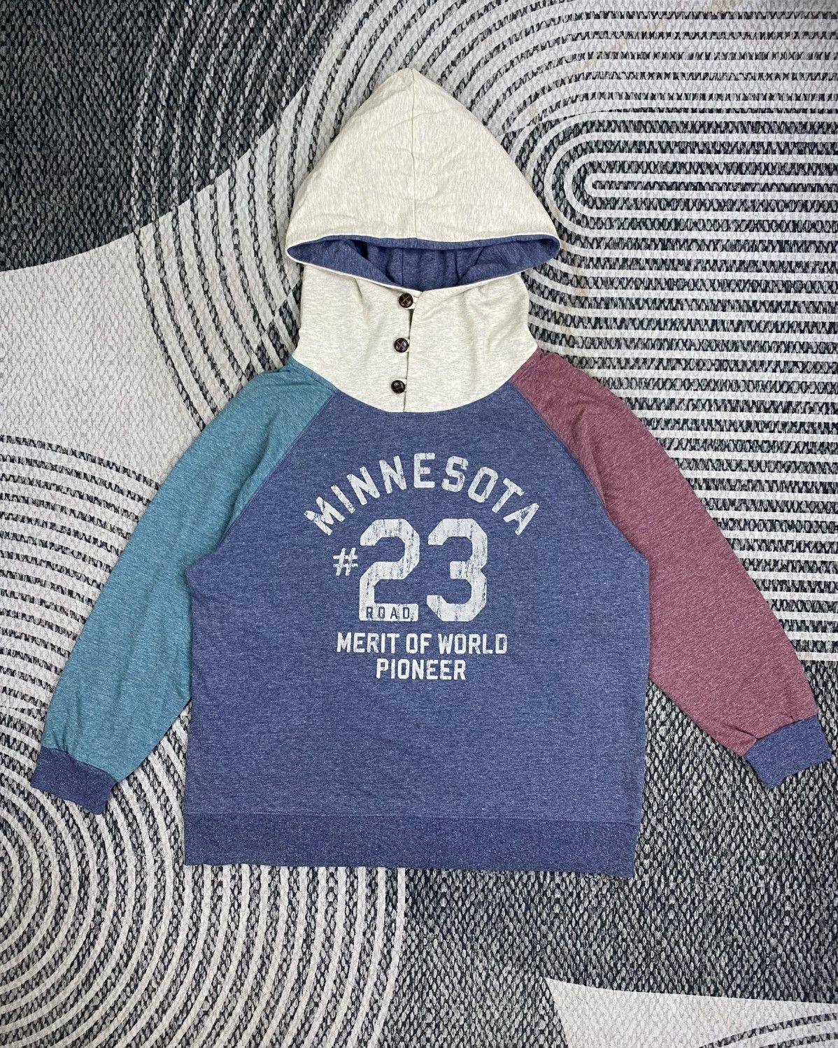 Japanese Brand Vintage Vent Couvert Minnesota 23 Spellout Hooded Shirt Size US L / EU 52-54 / 3 - 1 Thumbnail