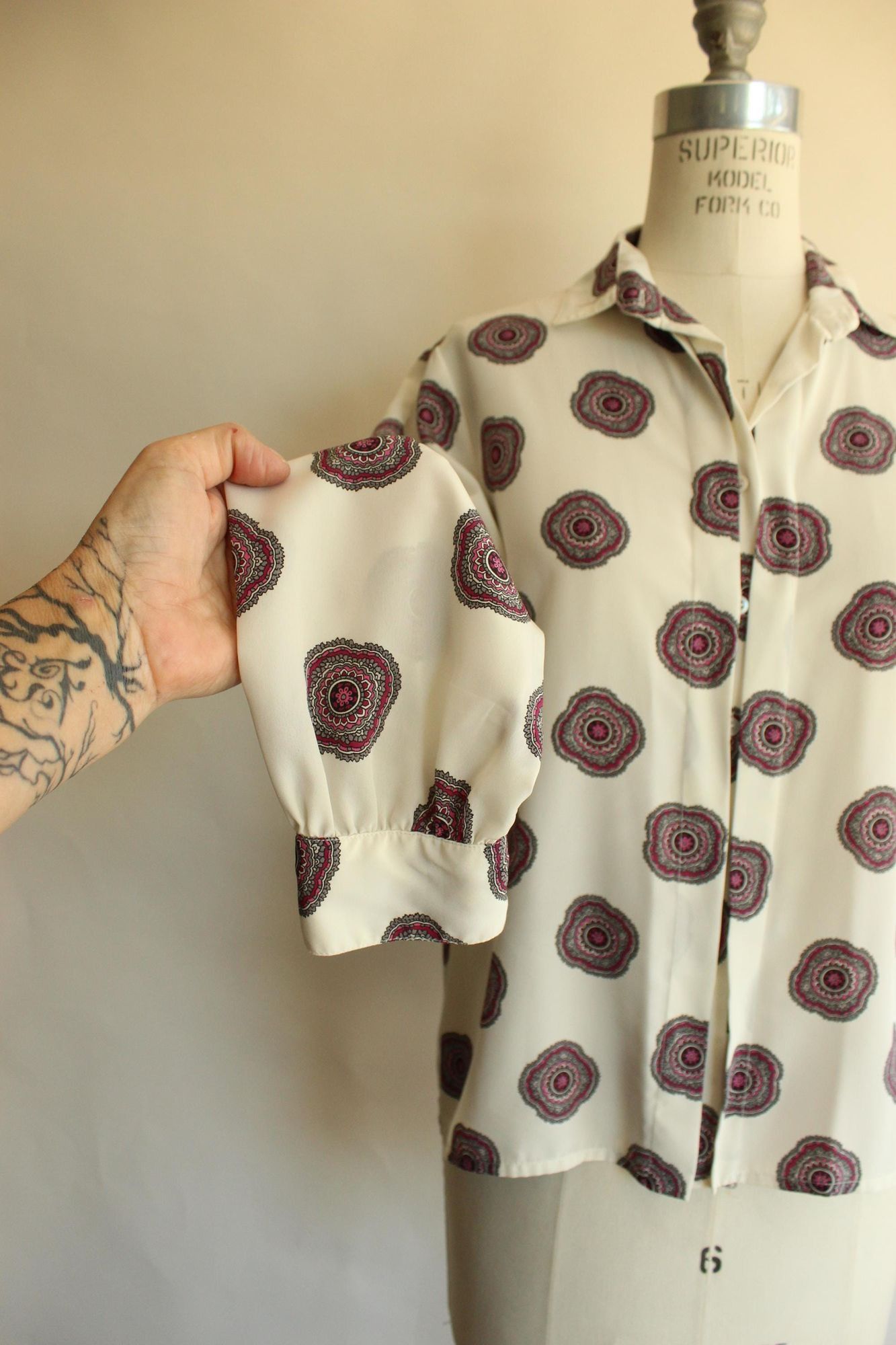 Vintage Vintage 1980s 1990s Blouse, Collection White and Purple Mand Size M / US 6-8 / IT 42-44 - 5 Thumbnail