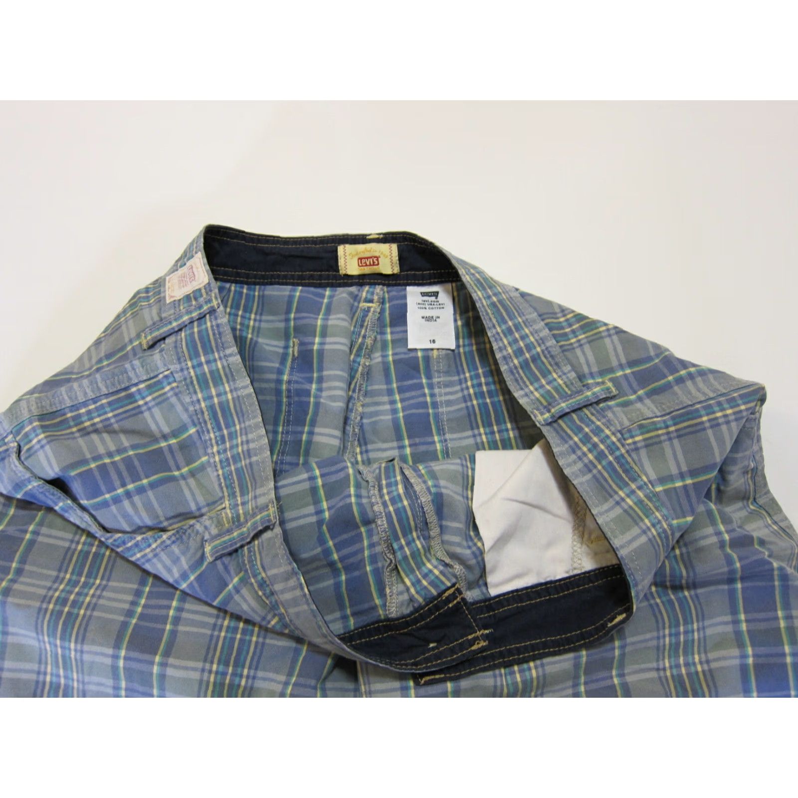 Levi's Levi's 100% Cotton Blue Yellow Plaid Chino Bermuda Cargo Shorts Men Size 36 Size US 36 / EU 52 - 4 Thumbnail